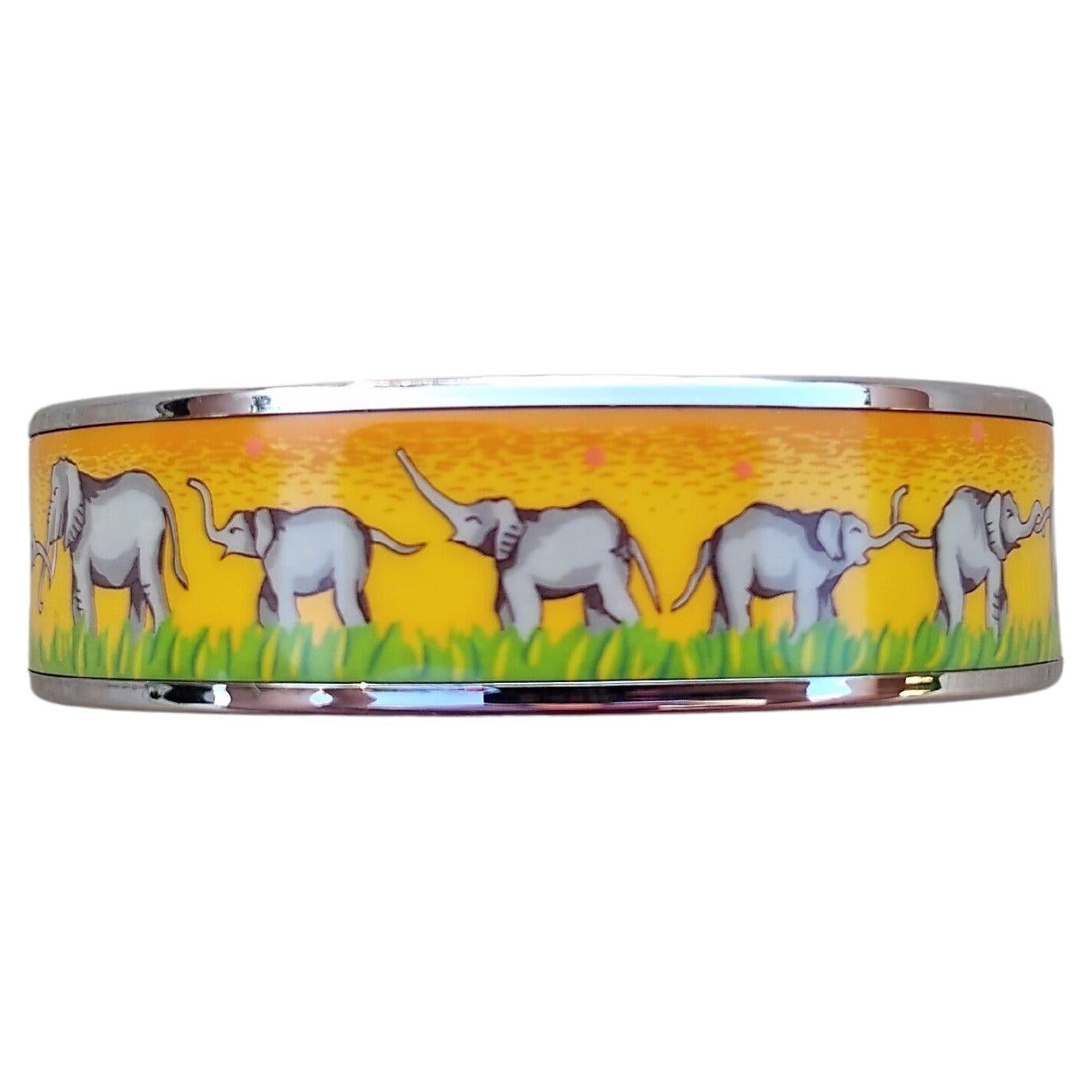 Hermès EElephants Grazing Emaille-Armband Gelb Phw Größe 65 im Angebot 2
