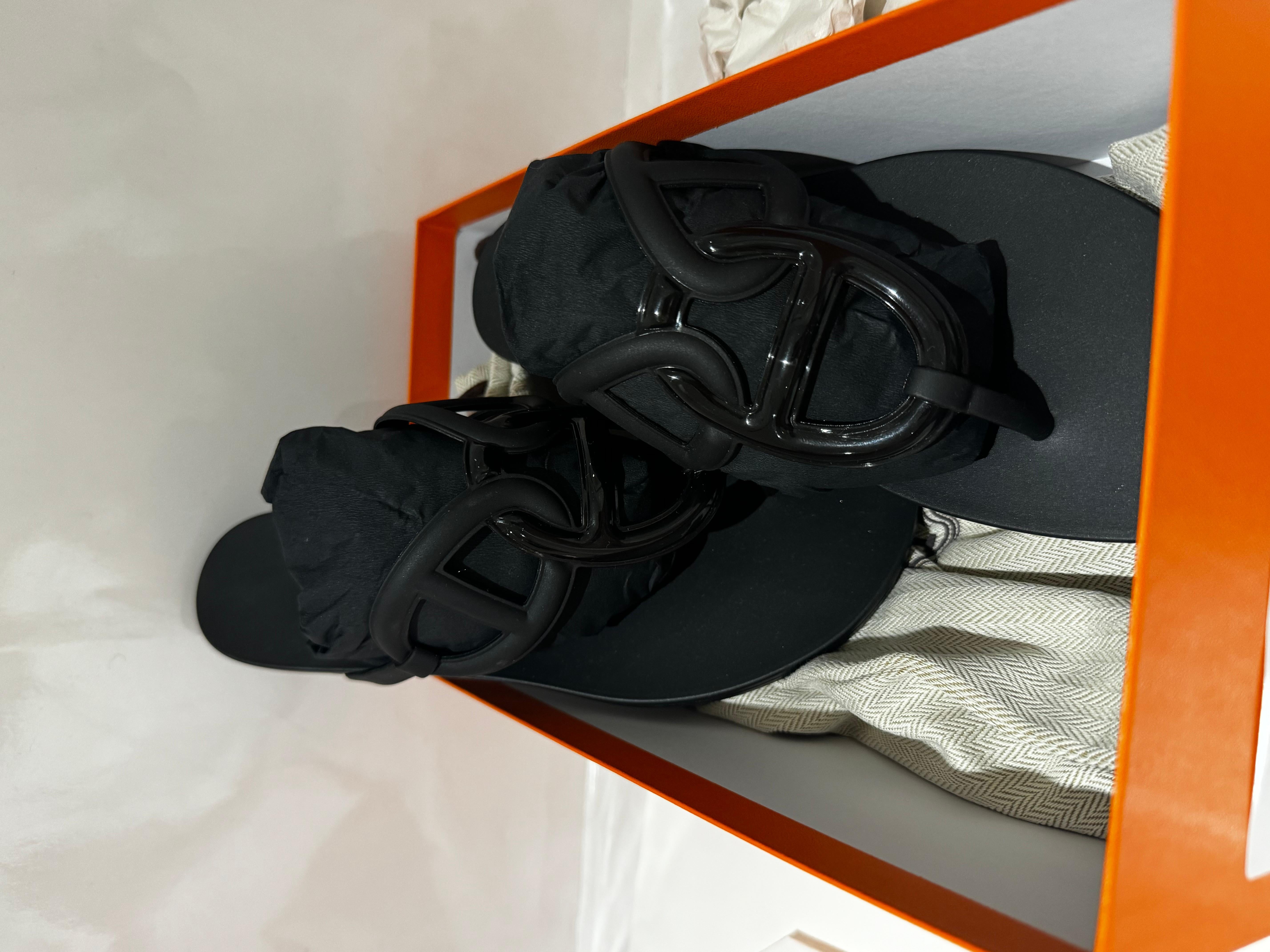 Hermes Egerie Sandals in Black rubber For Sale 1