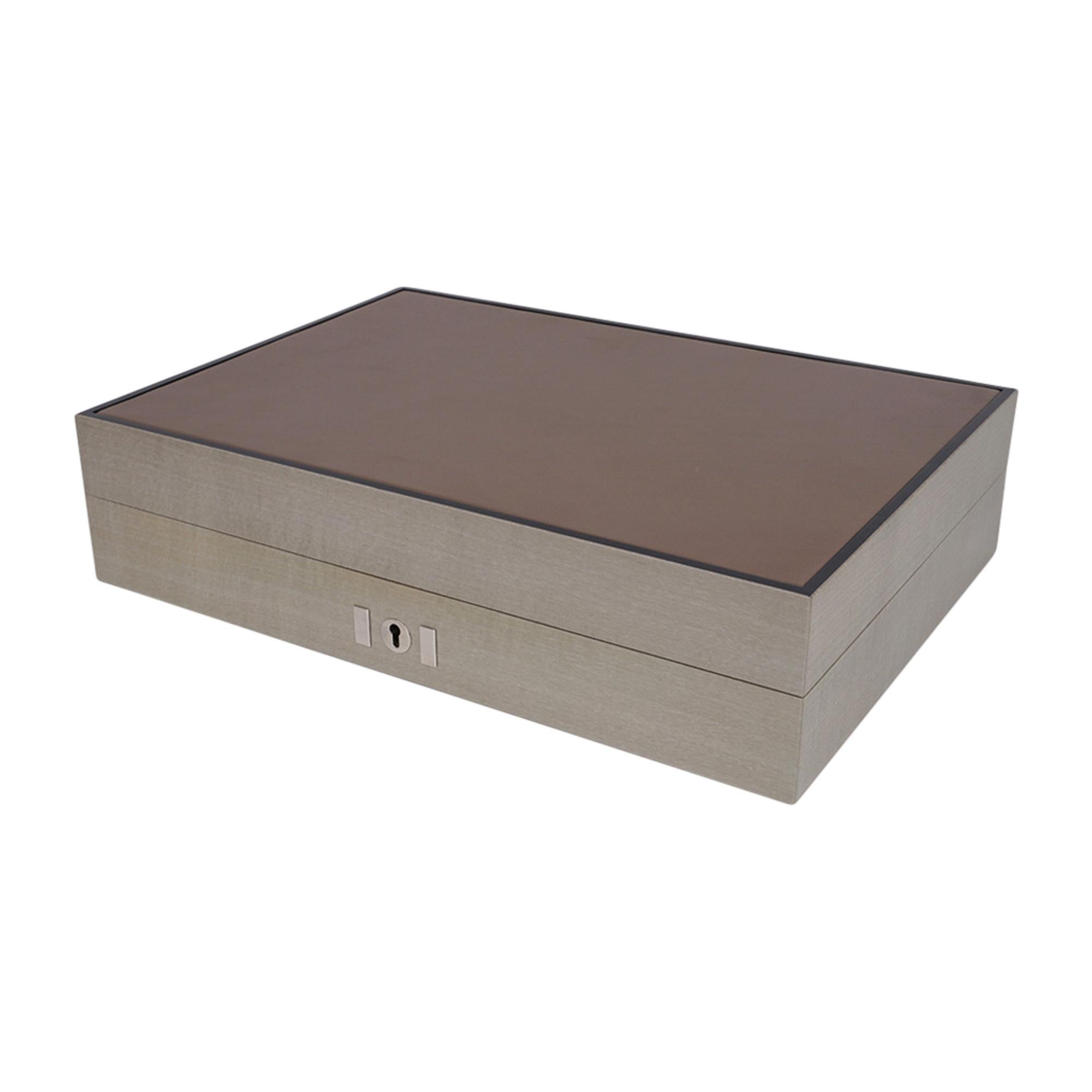 Hermes Elements Poker Box Sycamore New w/Box In New Condition In Miami, FL