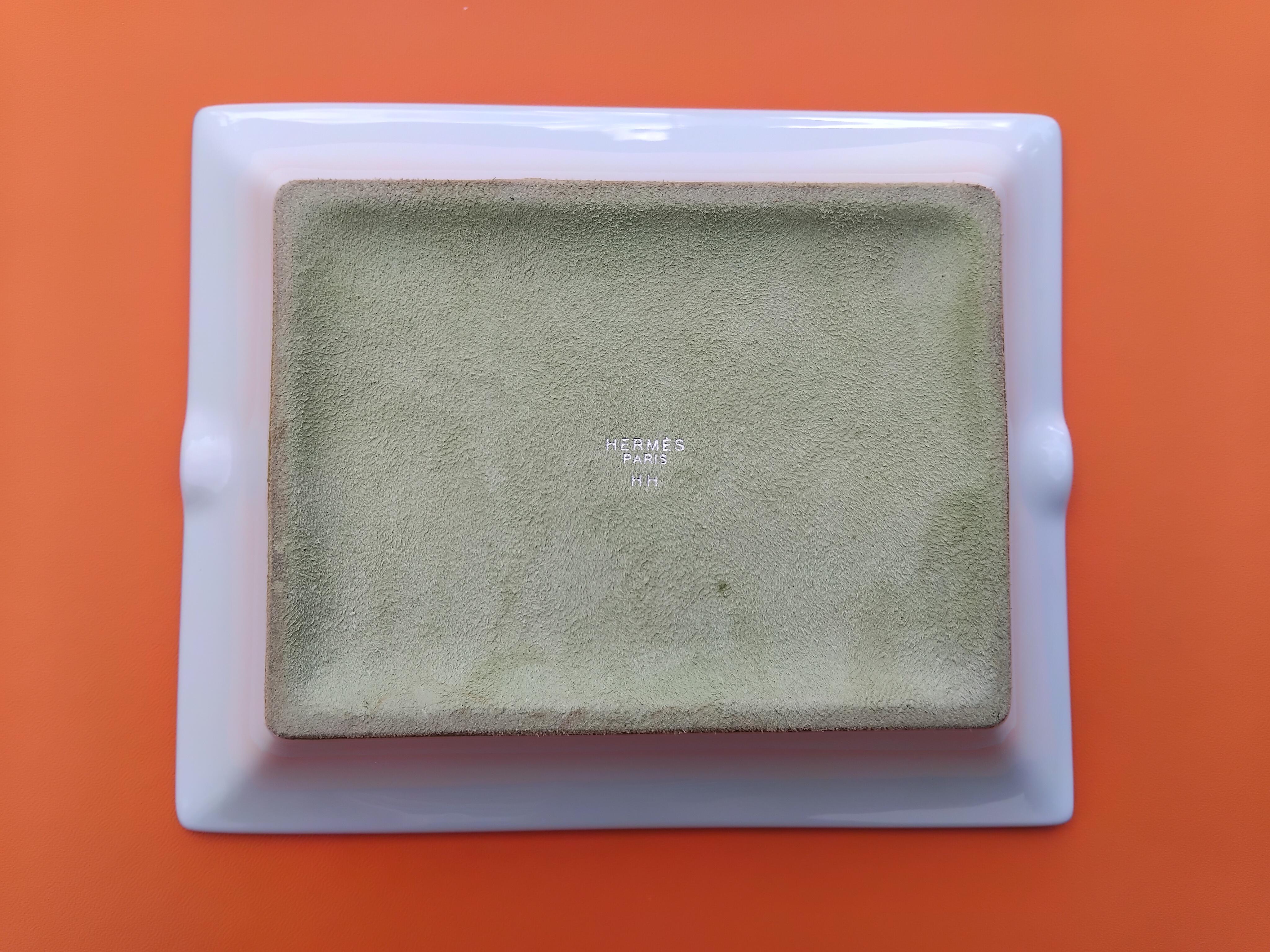 Hermès Elephant Print Cigar Ashtray Change Tray Butterflies Porcelain 10