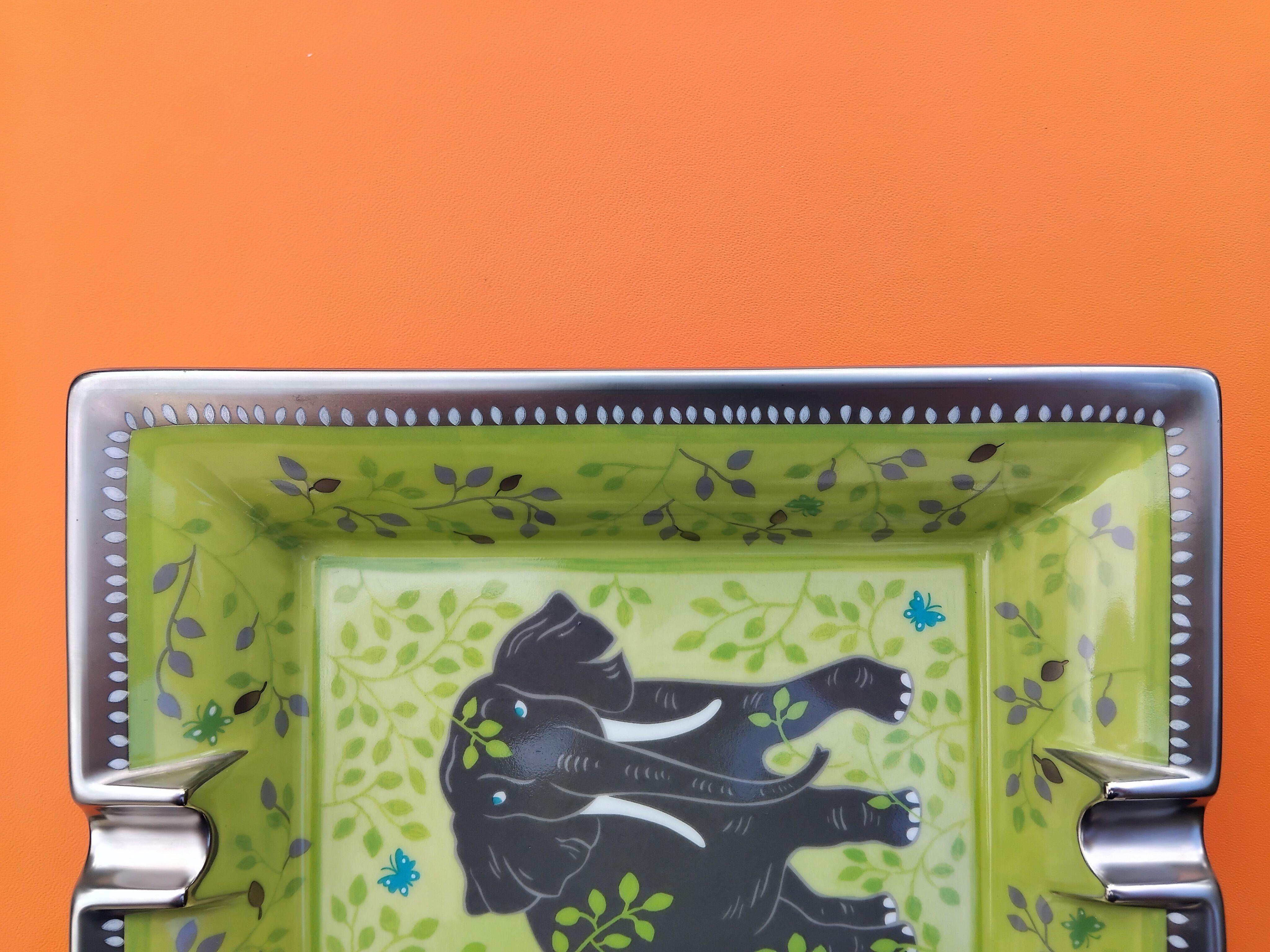 Hermès Elephant Print Cigar Ashtray Change Tray Butterflies Porcelain 3