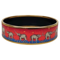 Hermès Pulsera Elefantes Pastando Esmalte Oro Talla 65