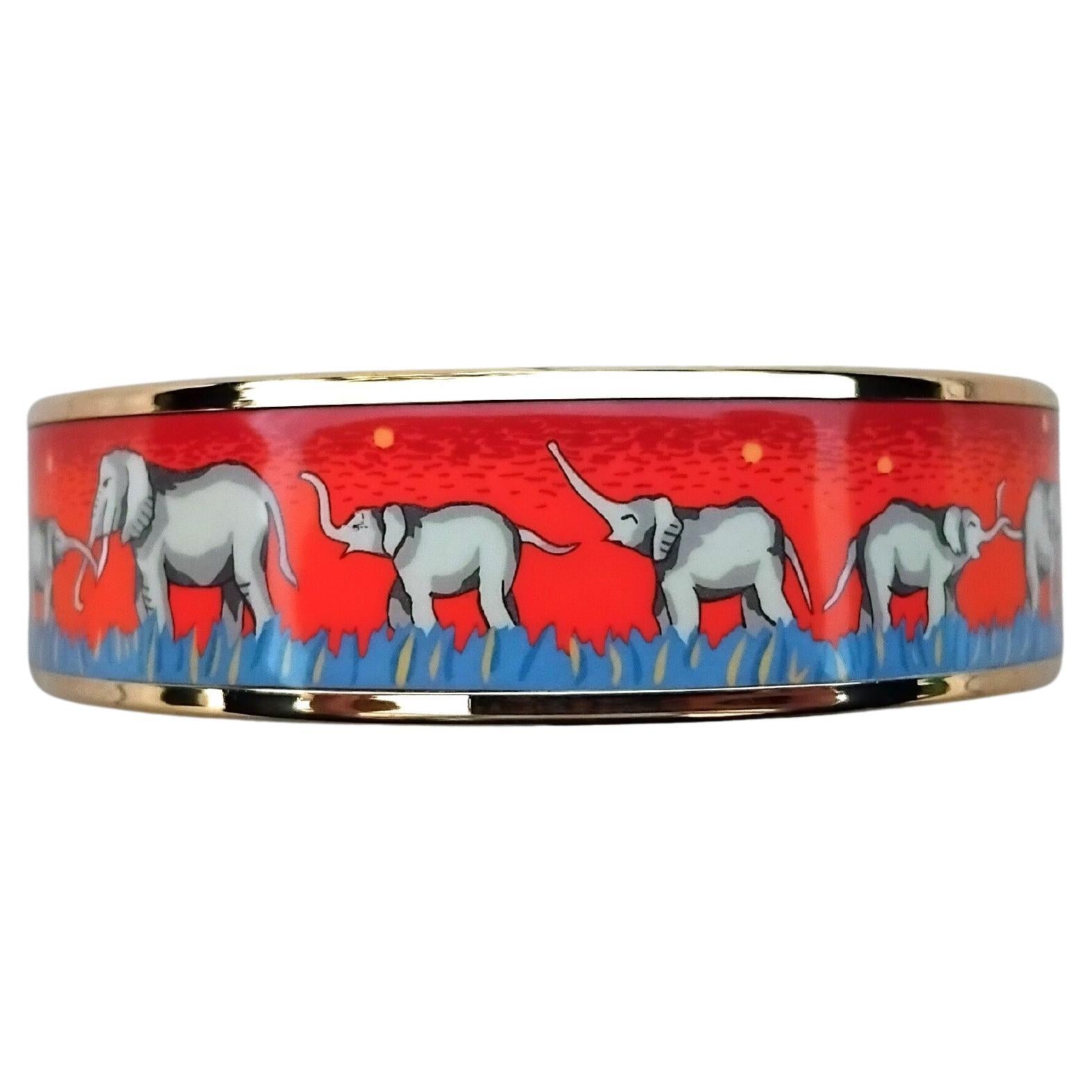 Hermès Elefanten grasen Armband Emaille Gold Größe 65 im Zustand „Hervorragend“ im Angebot in Corcoué Sur Logne, Loire-Atlantique