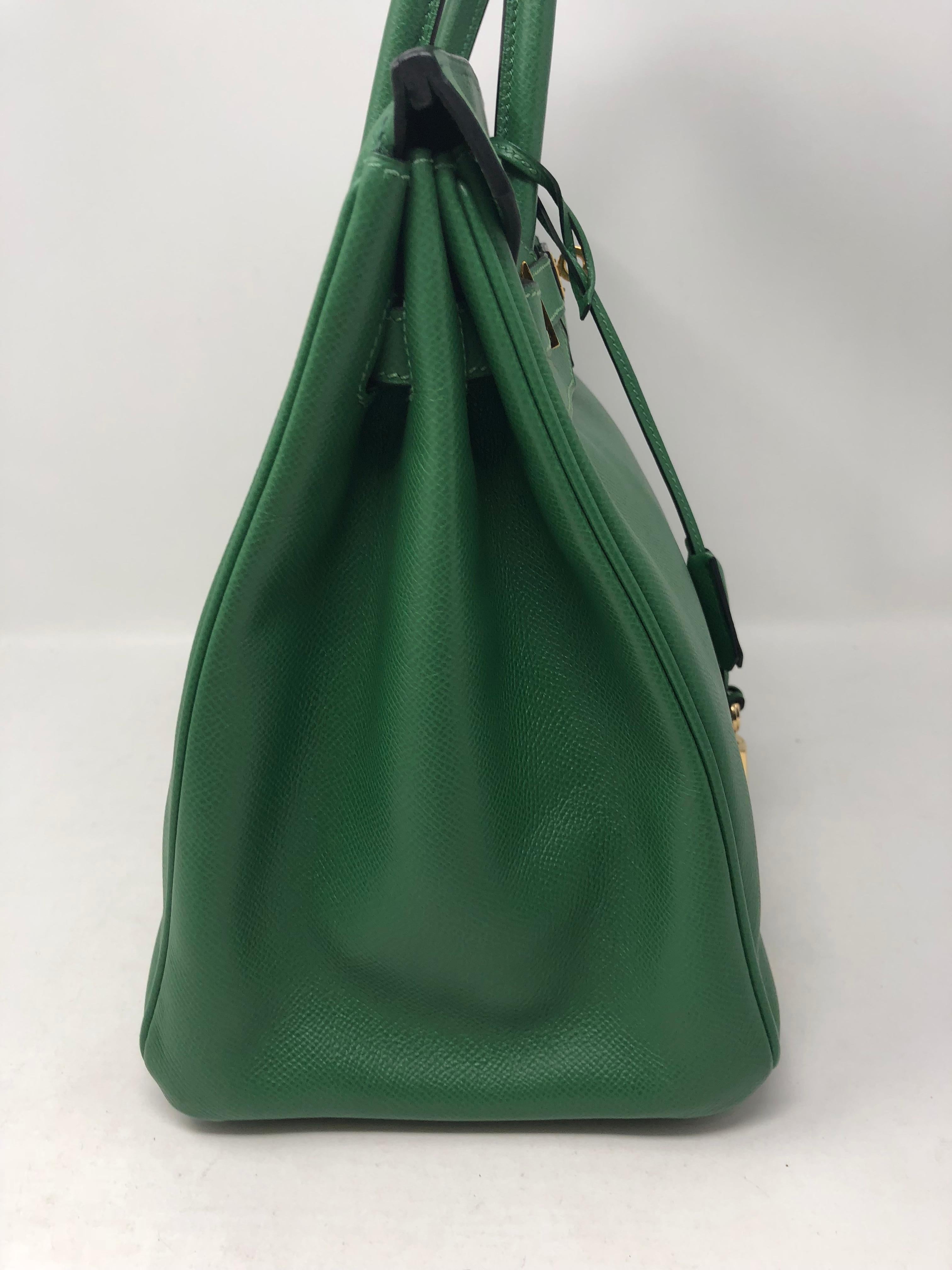 Women's or Men's Hermes Emerald Green courchevel leather Gold hardware Birkin 35 Bag