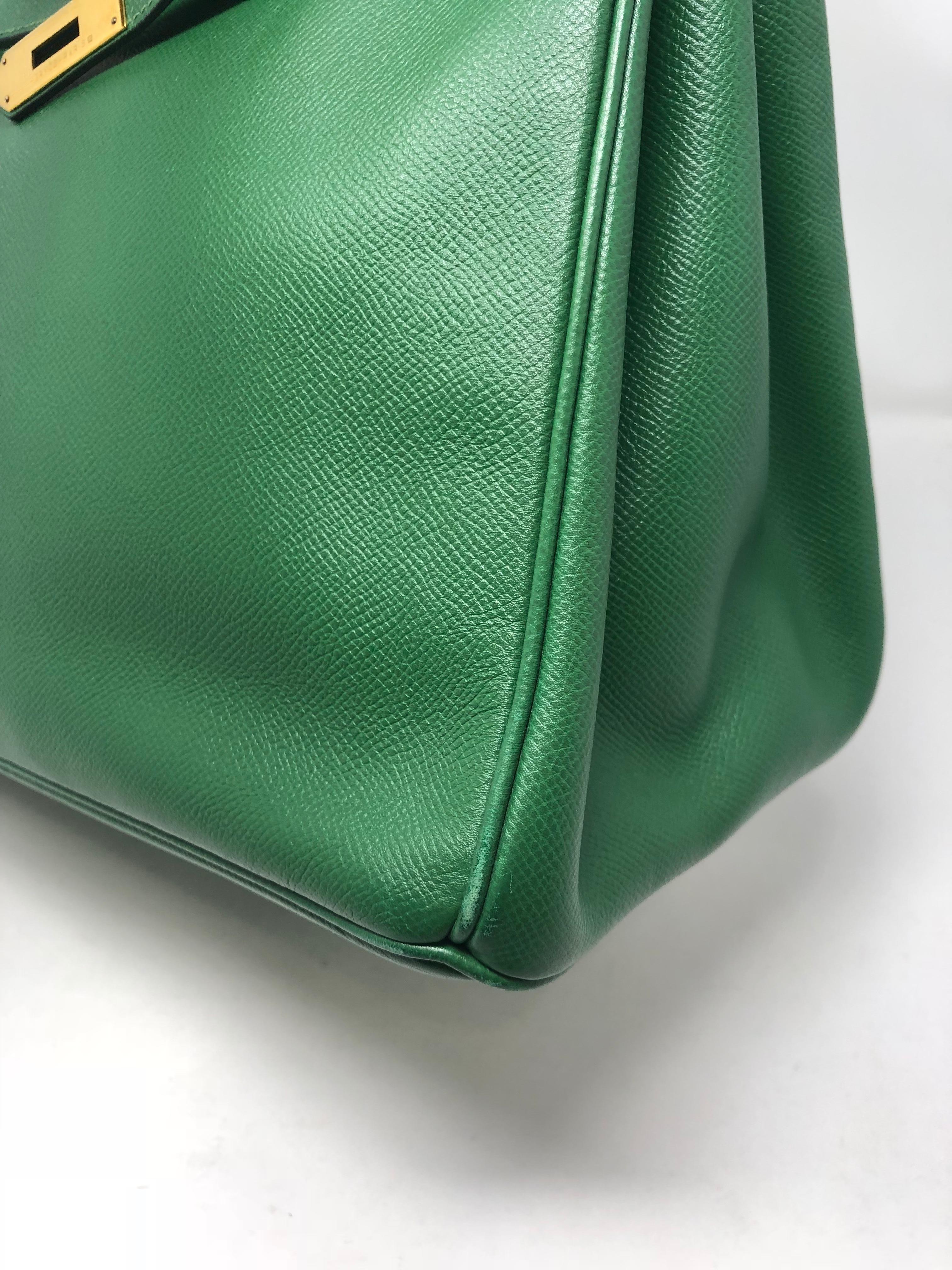 Hermes Emerald Green courchevel leather Gold hardware Birkin 35 Bag 3