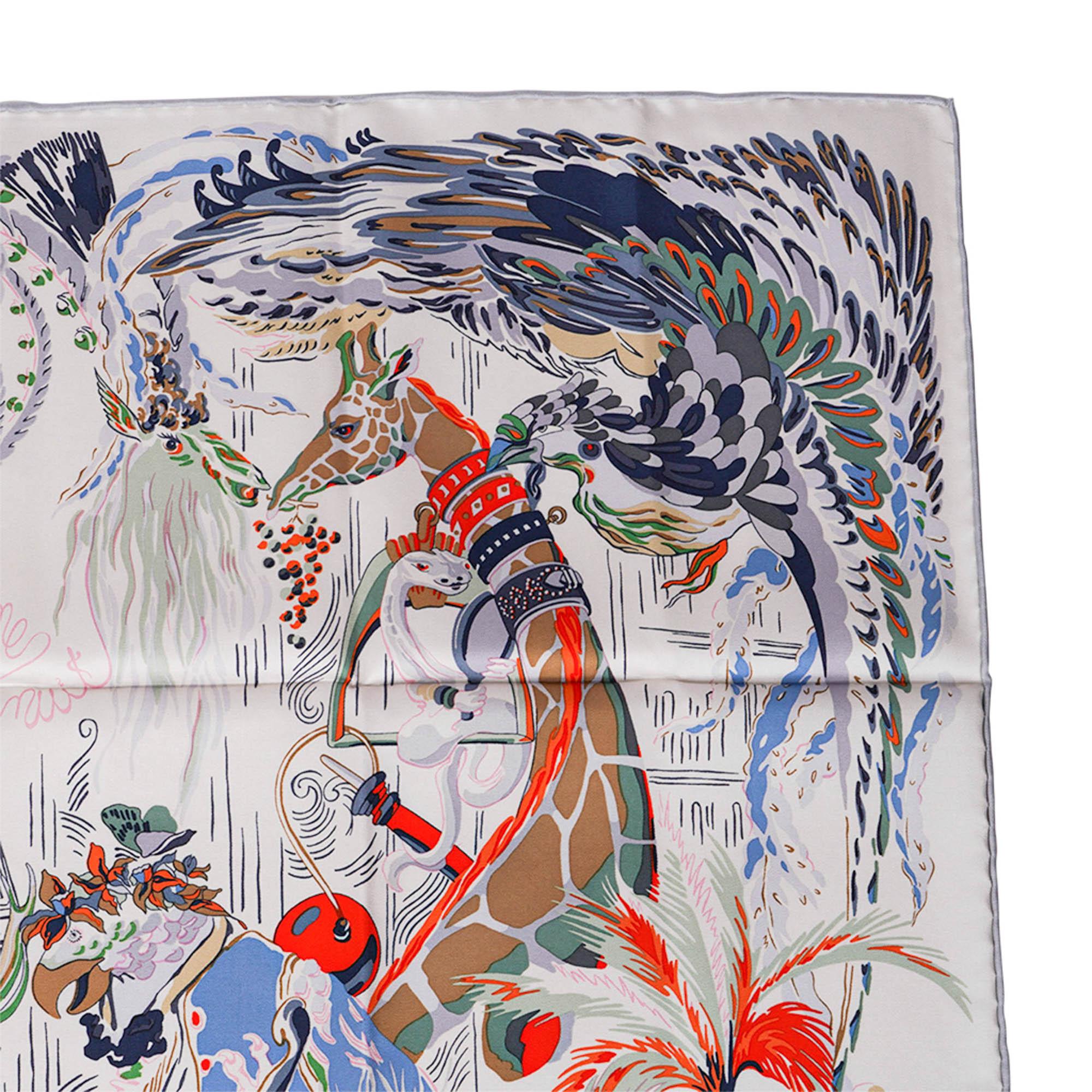 Mightychic offre un foulard Hermes Emile et une Nuit 90 in seta nei colori Argental, Orange e Vert.
Disegnato da Virginie Jamin.
Un'espressione stravagante e creativa della vita segreta degli animali.
Il tessuto è di seta.
NUOVO o MAI USATO.
vendita