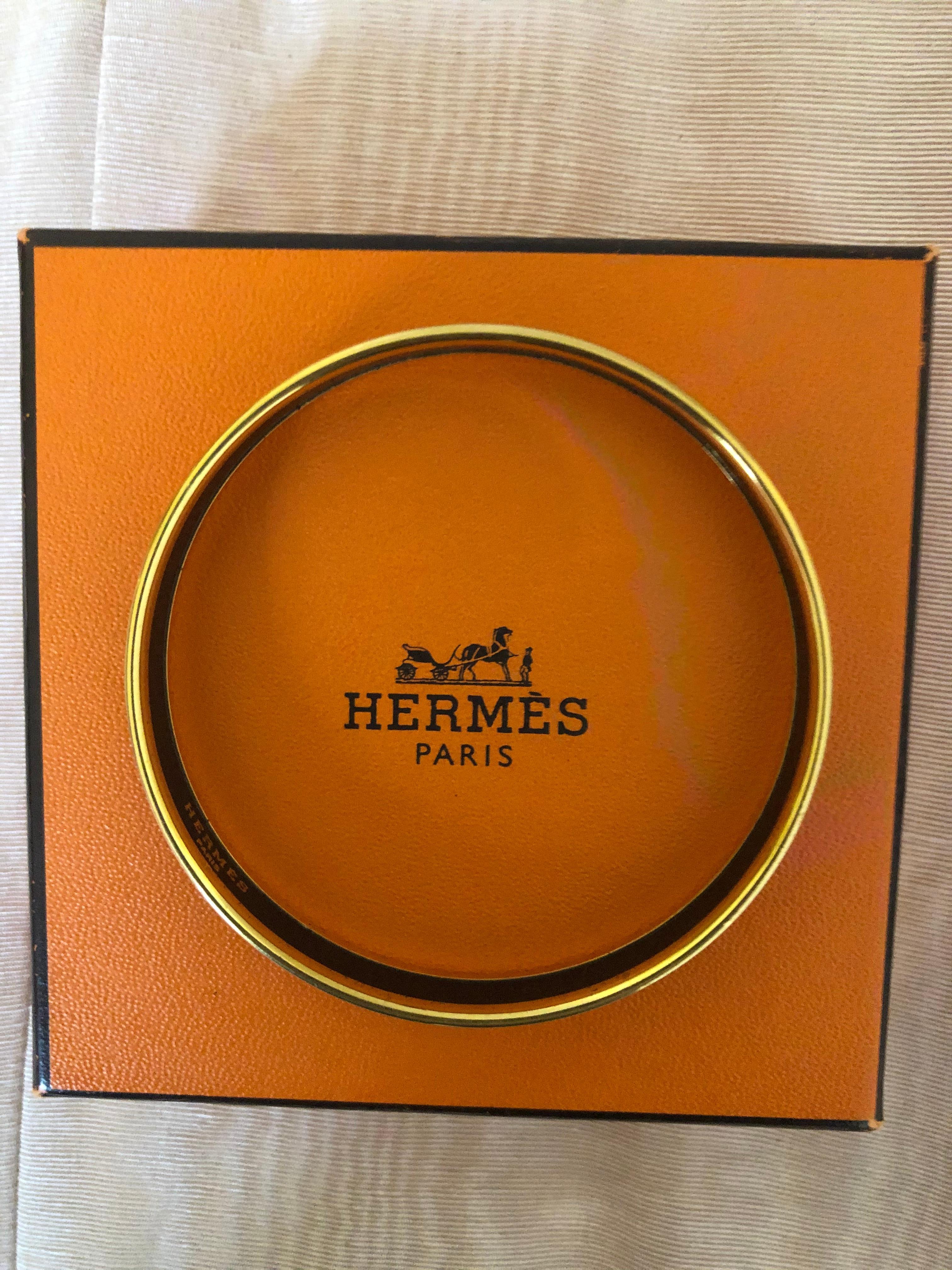 Hermes Enamel and Palladium Flacons Bangle (B-1997) PM 65 w/Box In Excellent Condition In Port Hope, ON
