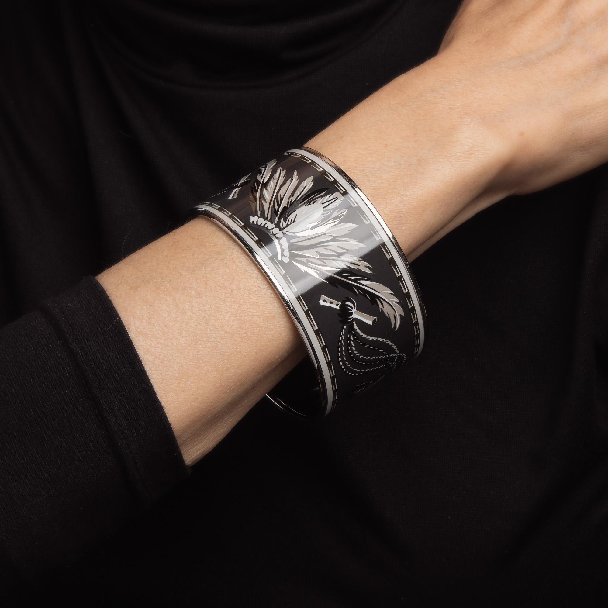 Modern Hermes Enamel Bangle Bracelet Extra Wide 65 PM Feather Pattern Black White