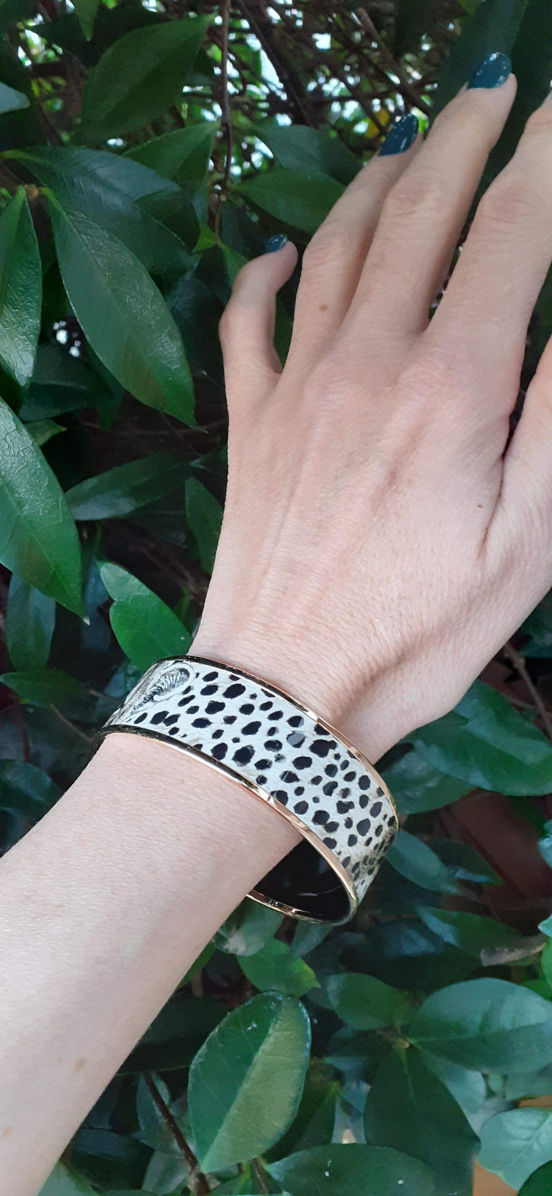 Hermès Enamel Bracelet Acinonyx Jubatus Cheetah Sable Rose Ghw Size 70 9