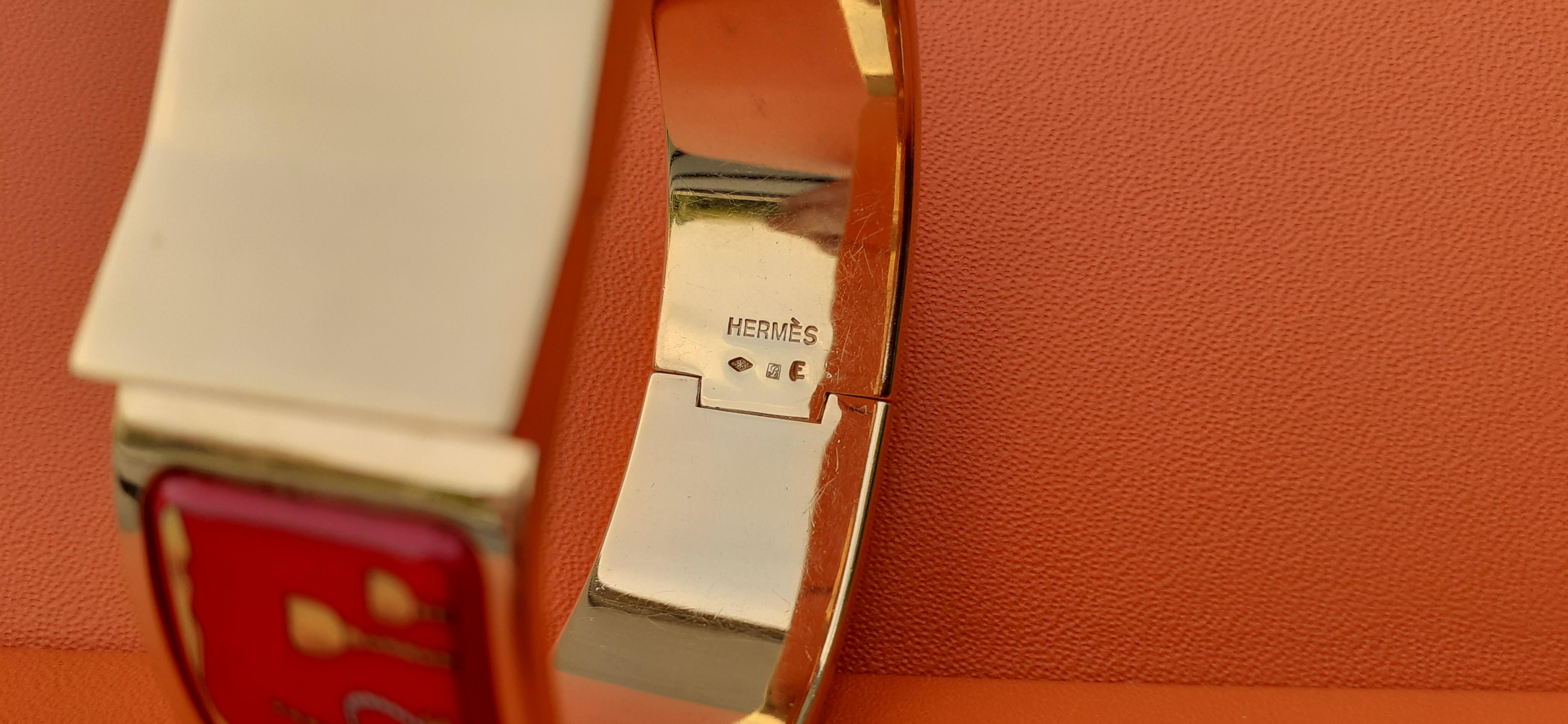 Hermès Bracelet émail Clic Clac Version Chameaux et Palmiers Ghw PM en vente 4