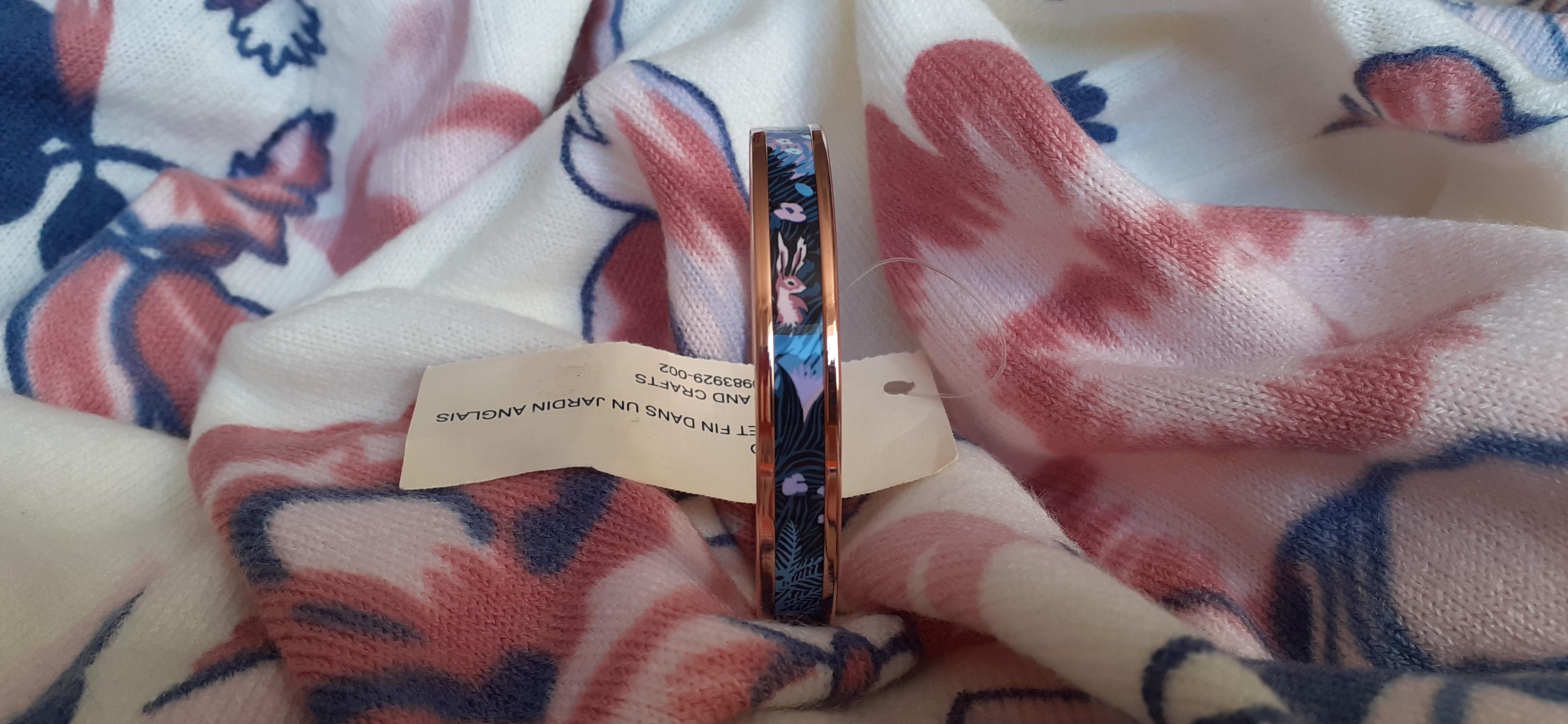 Hermès Enamel Bracelet Dans Un Jardin Anglais Shirley Arts & Crafts Rose Ghw 65 For Sale 2