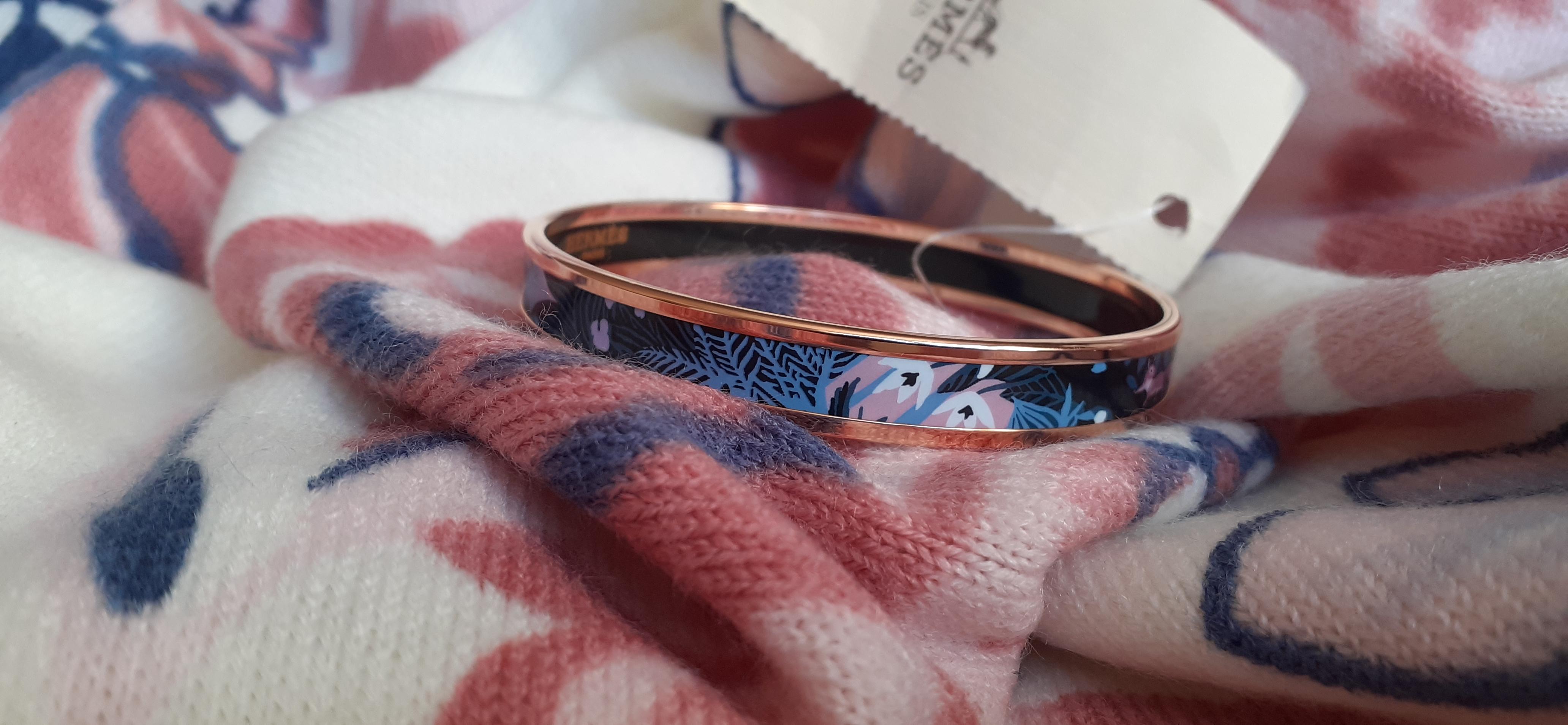 Hermès Enamel Bracelet Dans Un Jardin Anglais Shirley Arts & Crafts Rose Ghw 65 For Sale 3