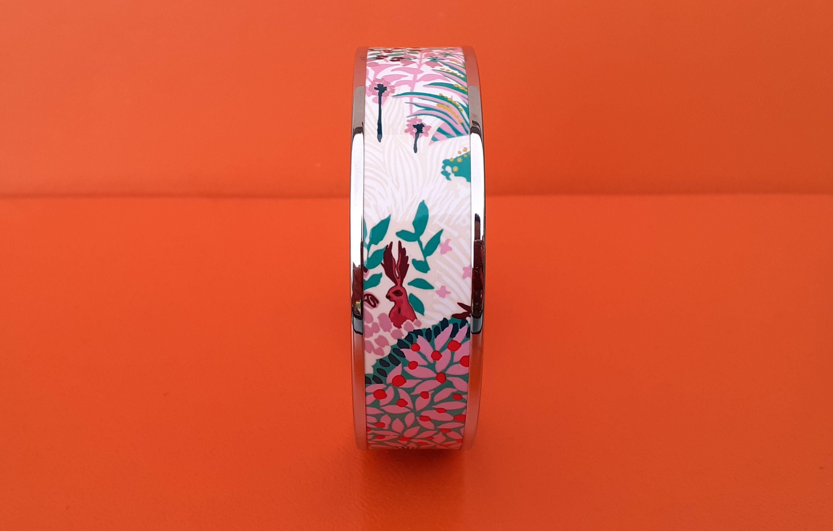Magnifique bracelet Hermès authentique

Impression : 