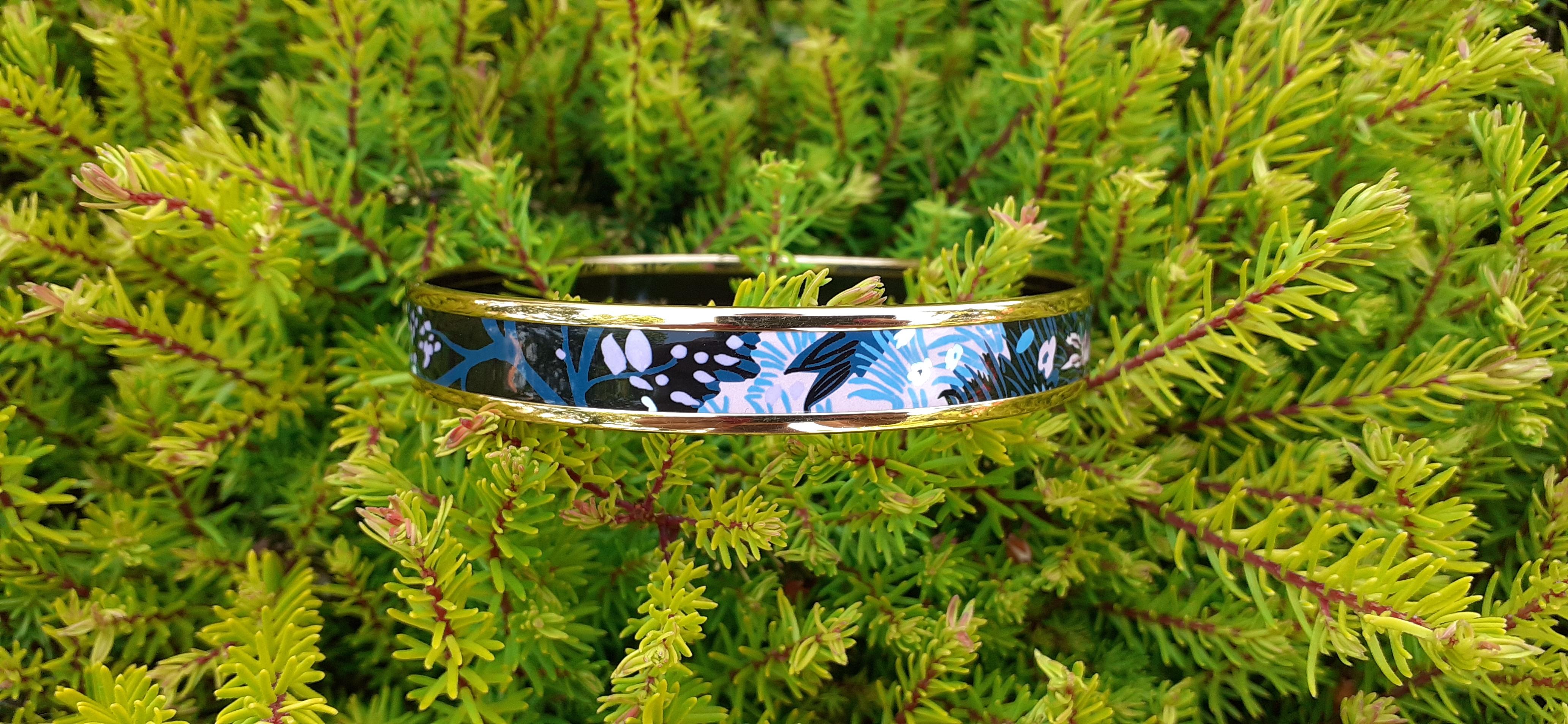 Hermès Pulsera Esmaltada Dans Un Jardin Anglais Shirley Rosé Ghw Talla 70 GM en venta 2