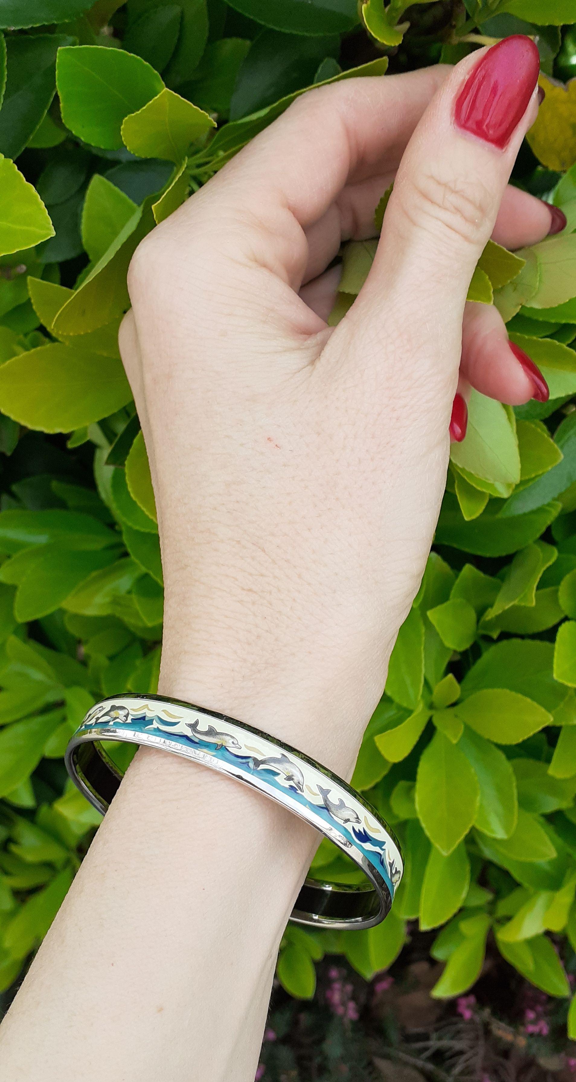 Bracciale Hermès Smalto Delfini in See One Phw Taglia PM 65 in vendita 5