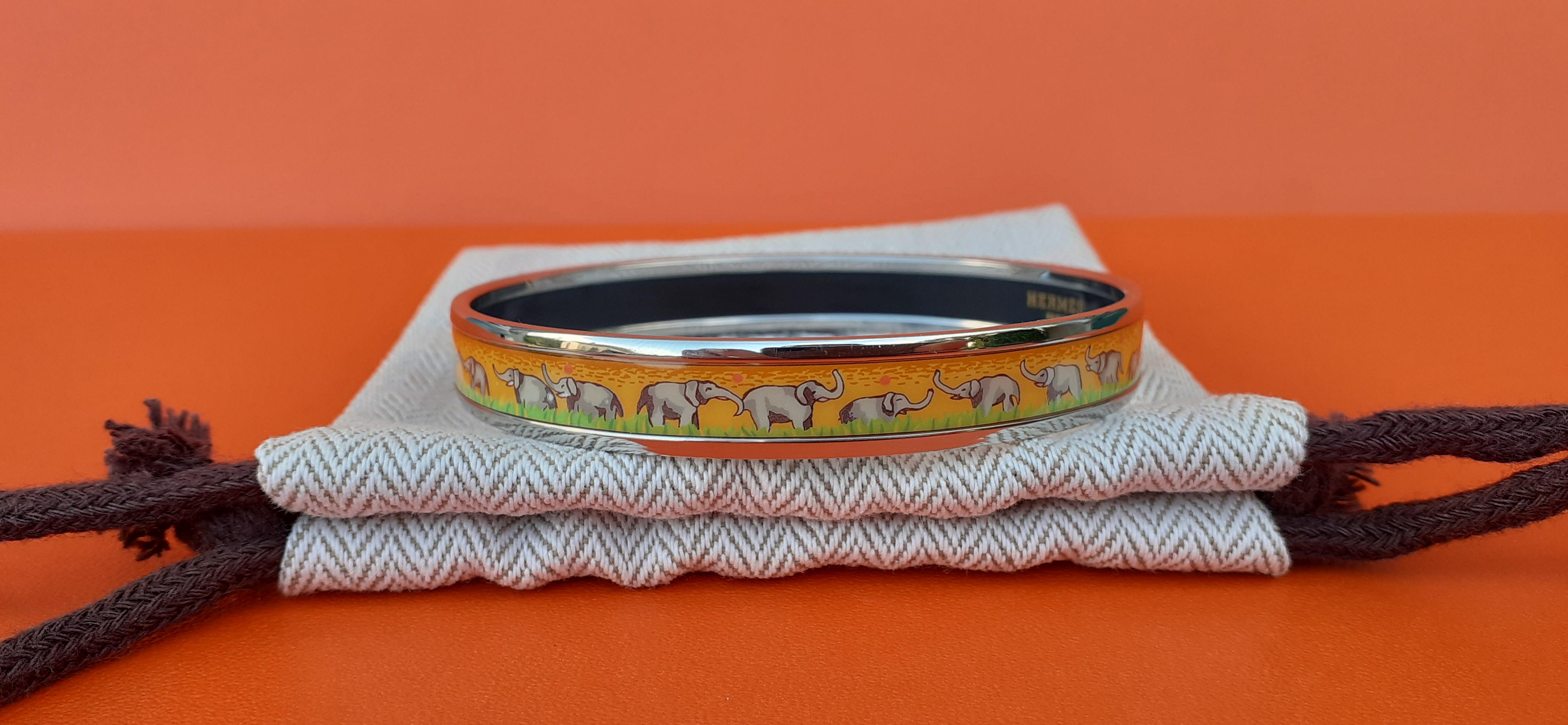 Hermès Bracelet en Email Elephants Grazing Yellow Narrow NEW Phw Size 70 Pour femmes en vente