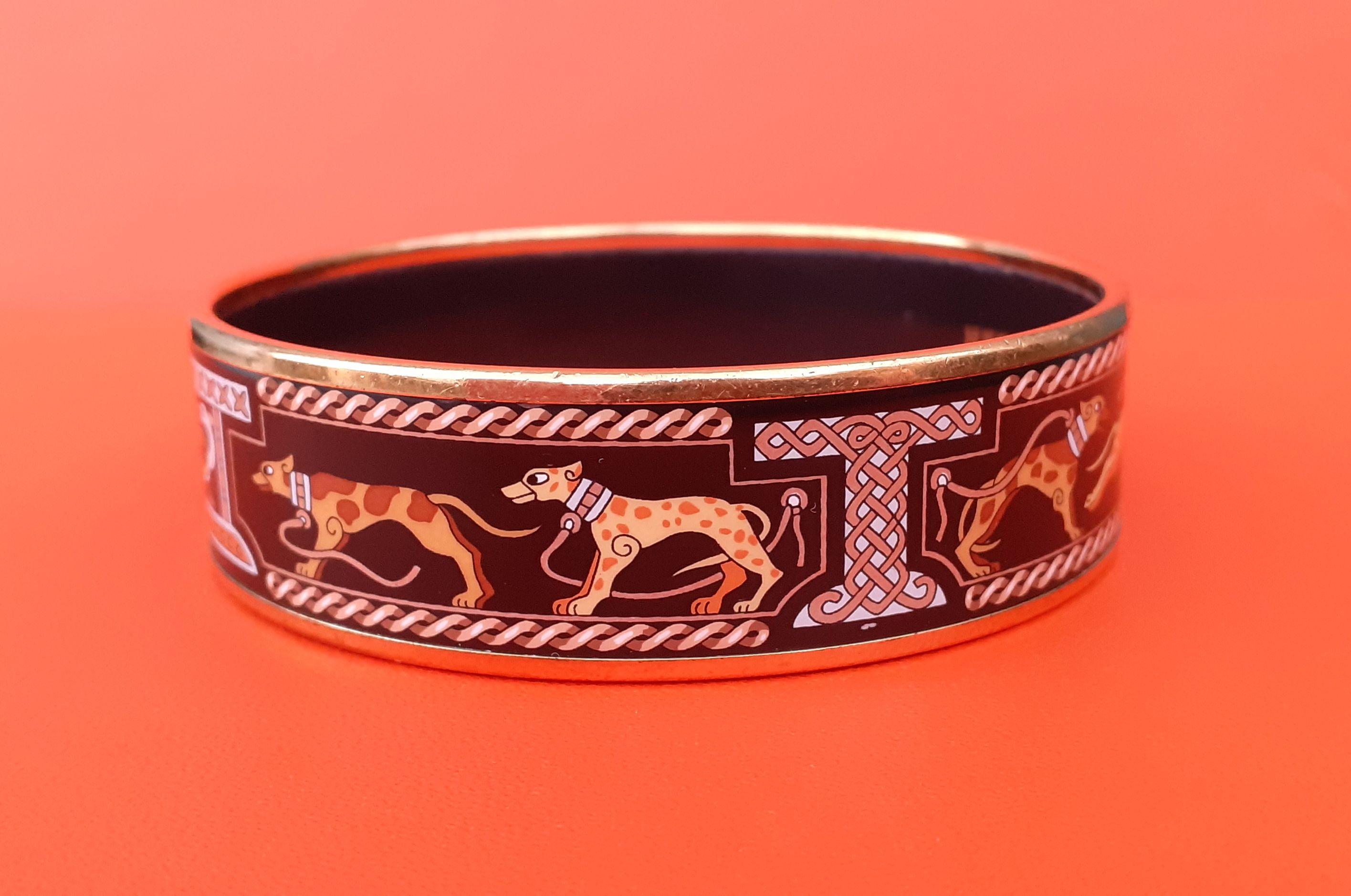 Women's Hermès Enamel Bracelet Greyhound Dogs Levriers Ghw Size 70 GM For Sale