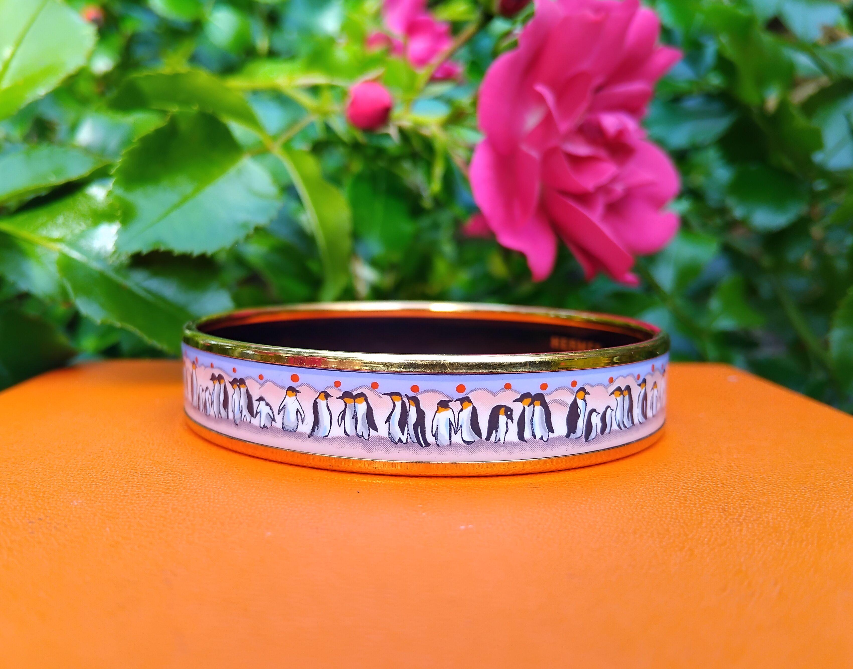 Hermès Enamel Bracelet Penguins Pink Purple Ghw PM 65 In Excellent Condition In Corcoué Sur Logne, Loire-Atlantique