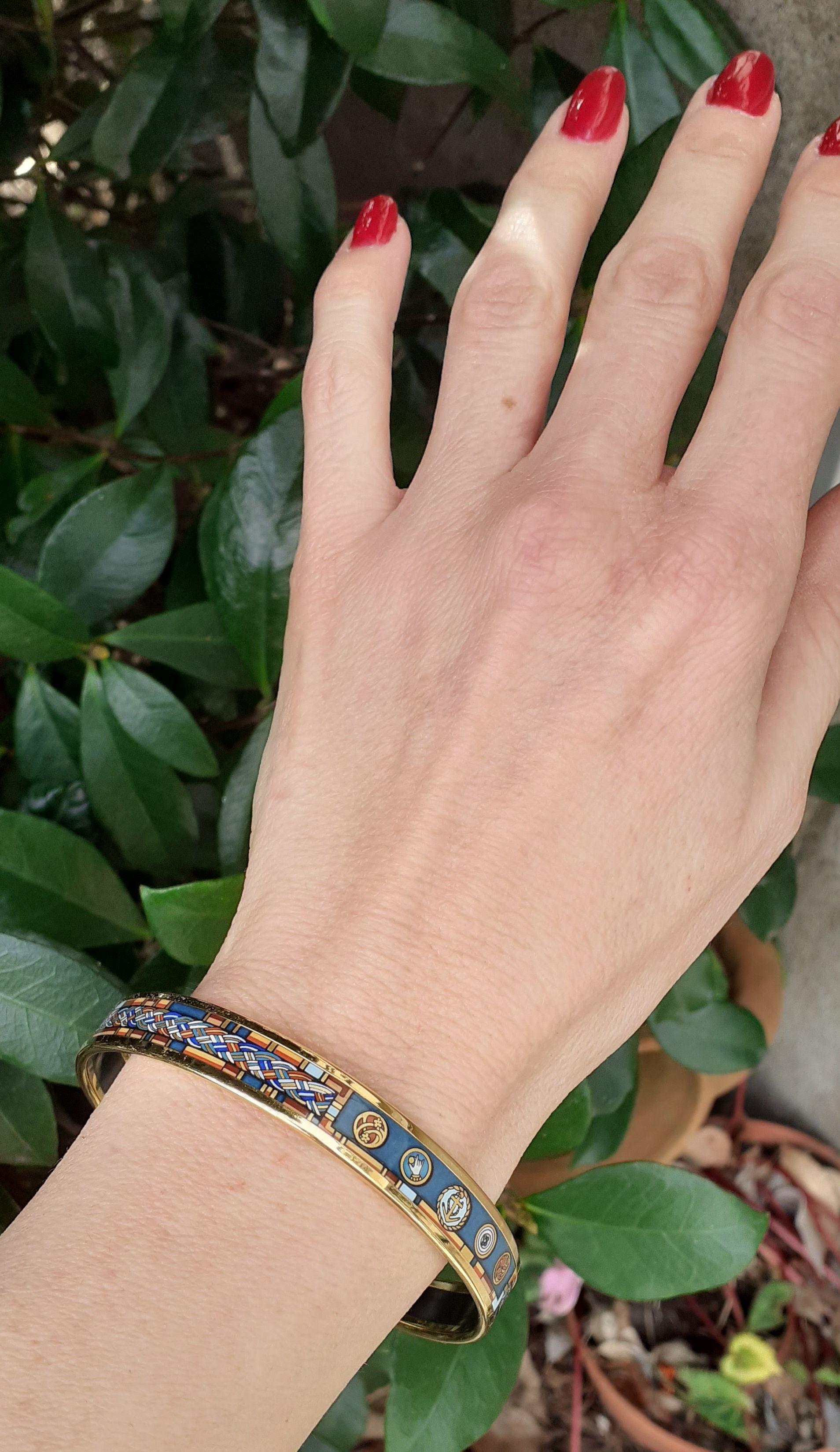 Hermès Enamel Bracelet Petite Main Print Narrow Ghw Size GM 70 4