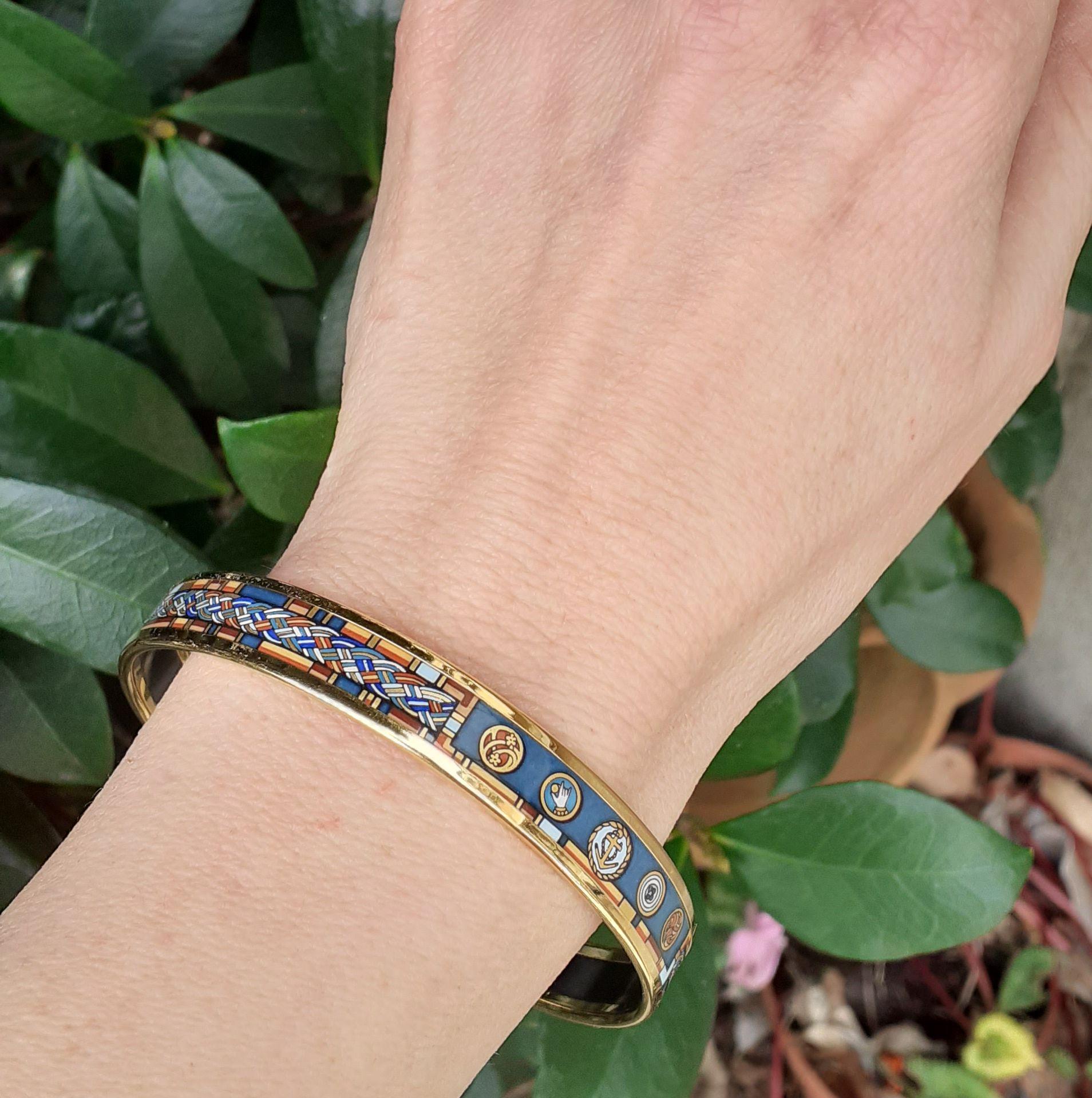 Hermès Enamel Bracelet Petite Main Print Narrow Ghw Size GM 70 5