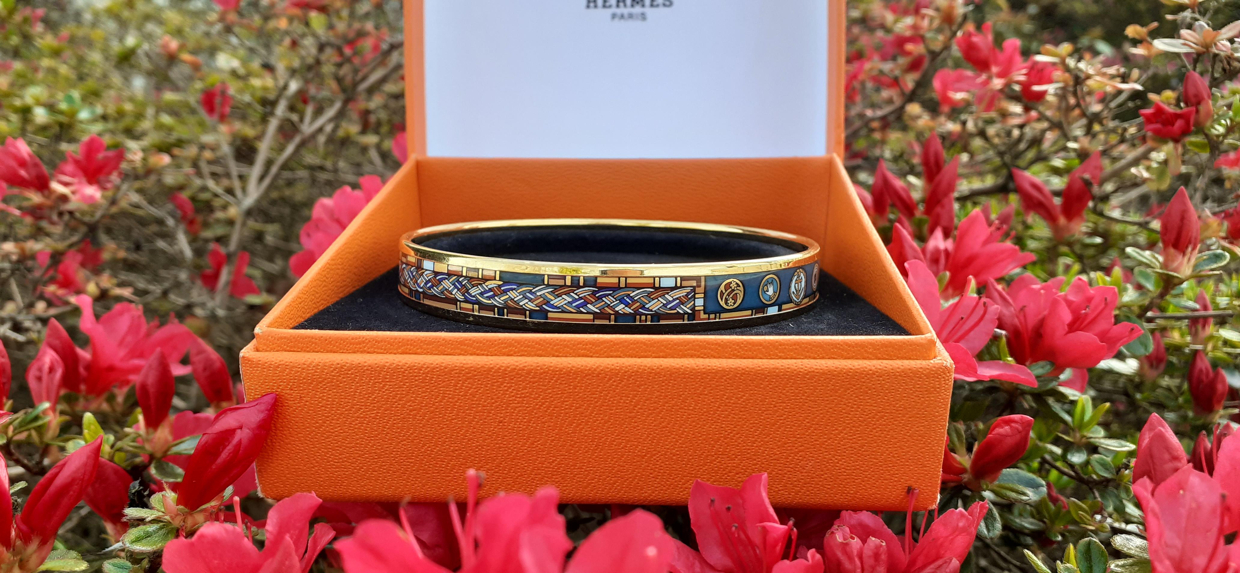 Hermès Enamel Bracelet Petite Main Print Narrow Ghw Size GM 70 For Sale 1