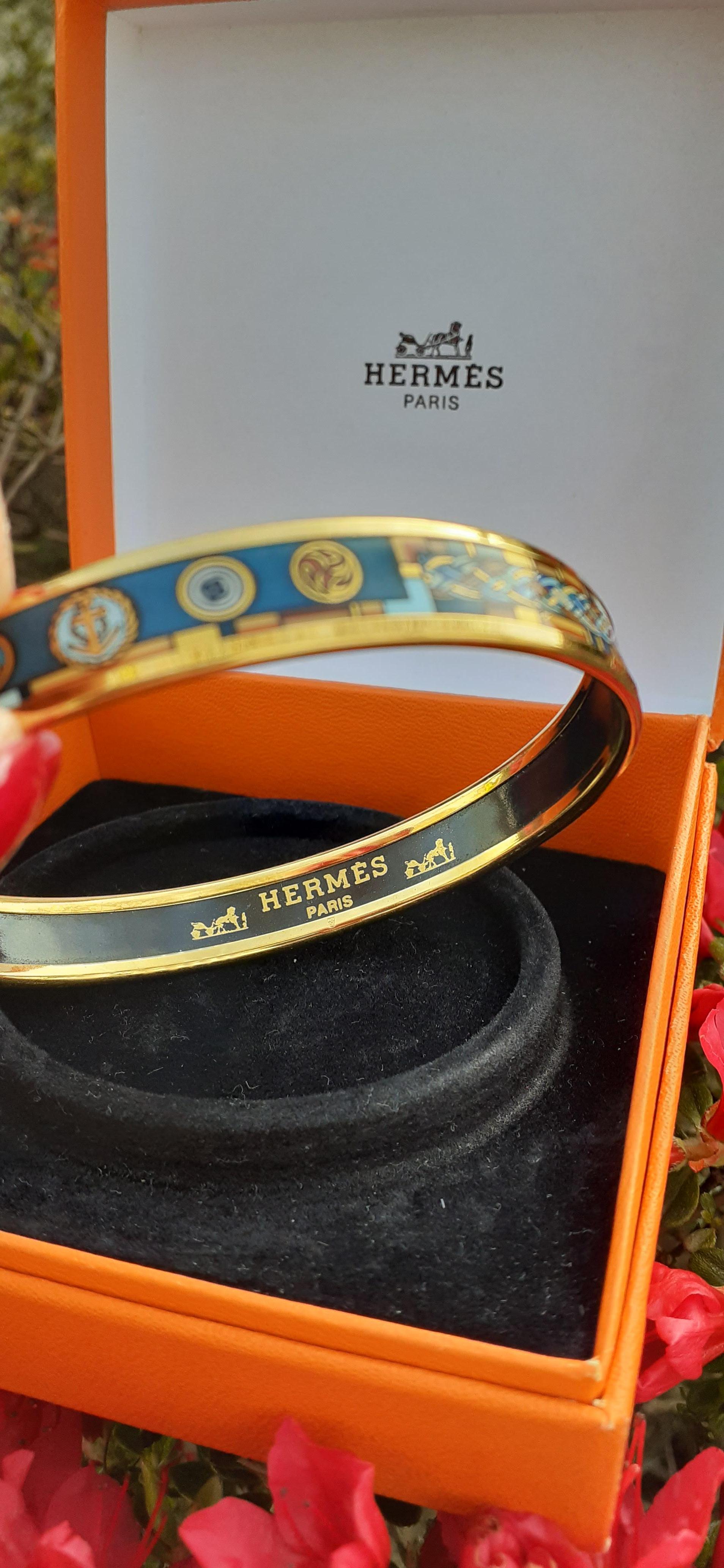 Hermès Enamel Bracelet Petite Main Print Narrow Ghw Size GM 70 For Sale 2