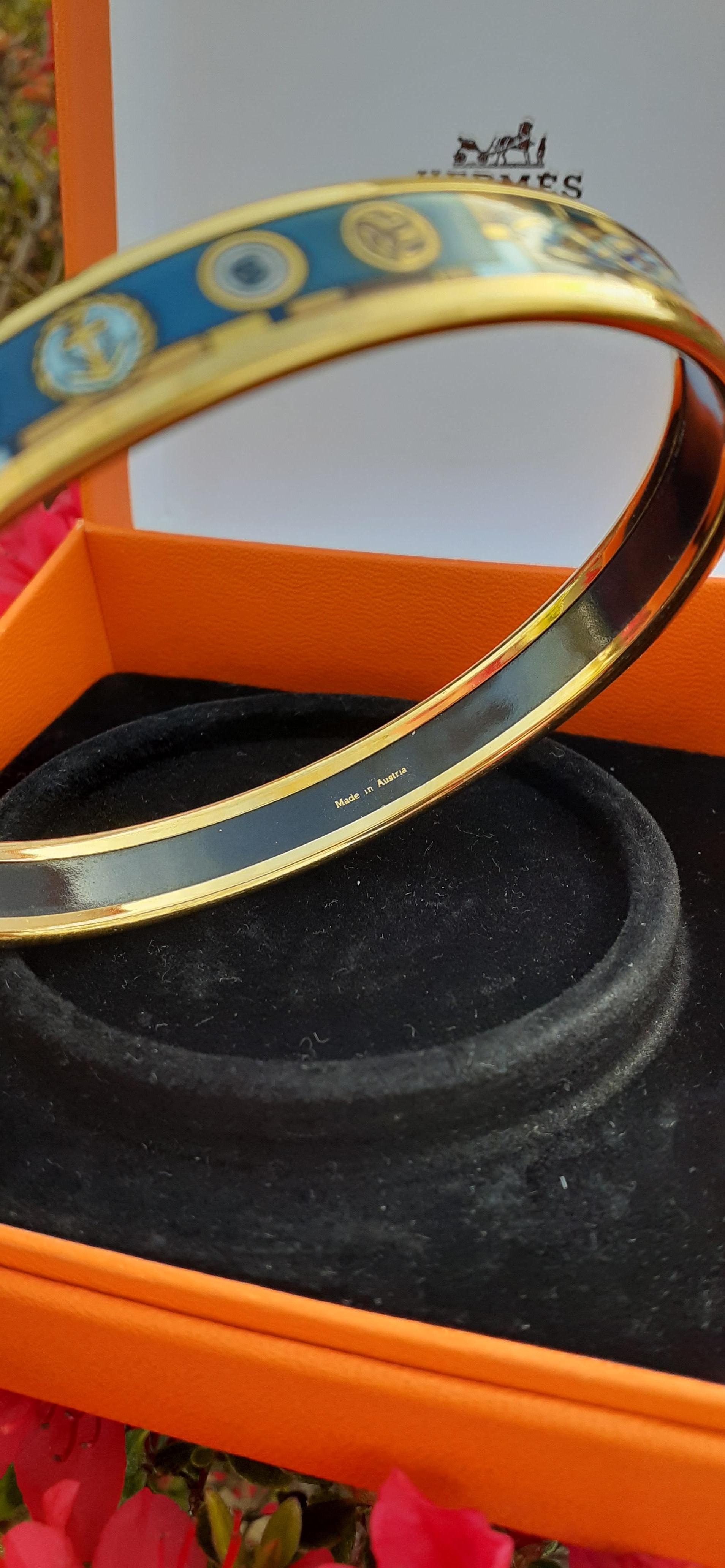 Hermès Enamel Bracelet Petite Main Print Narrow Ghw Size GM 70 For Sale 3