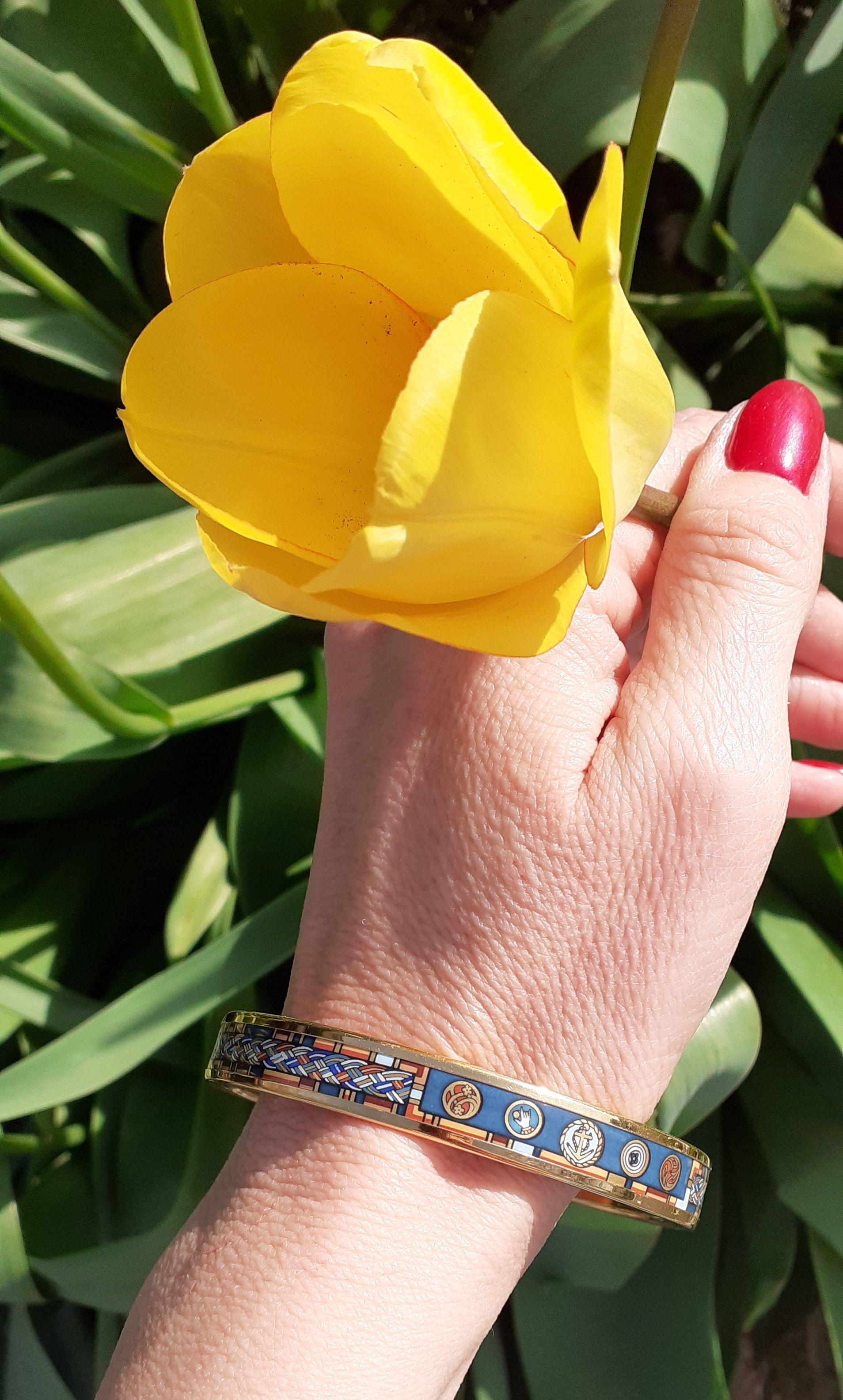 Hermès Enamel Bracelet Petite Main Print Narrow Ghw Size GM 70 2