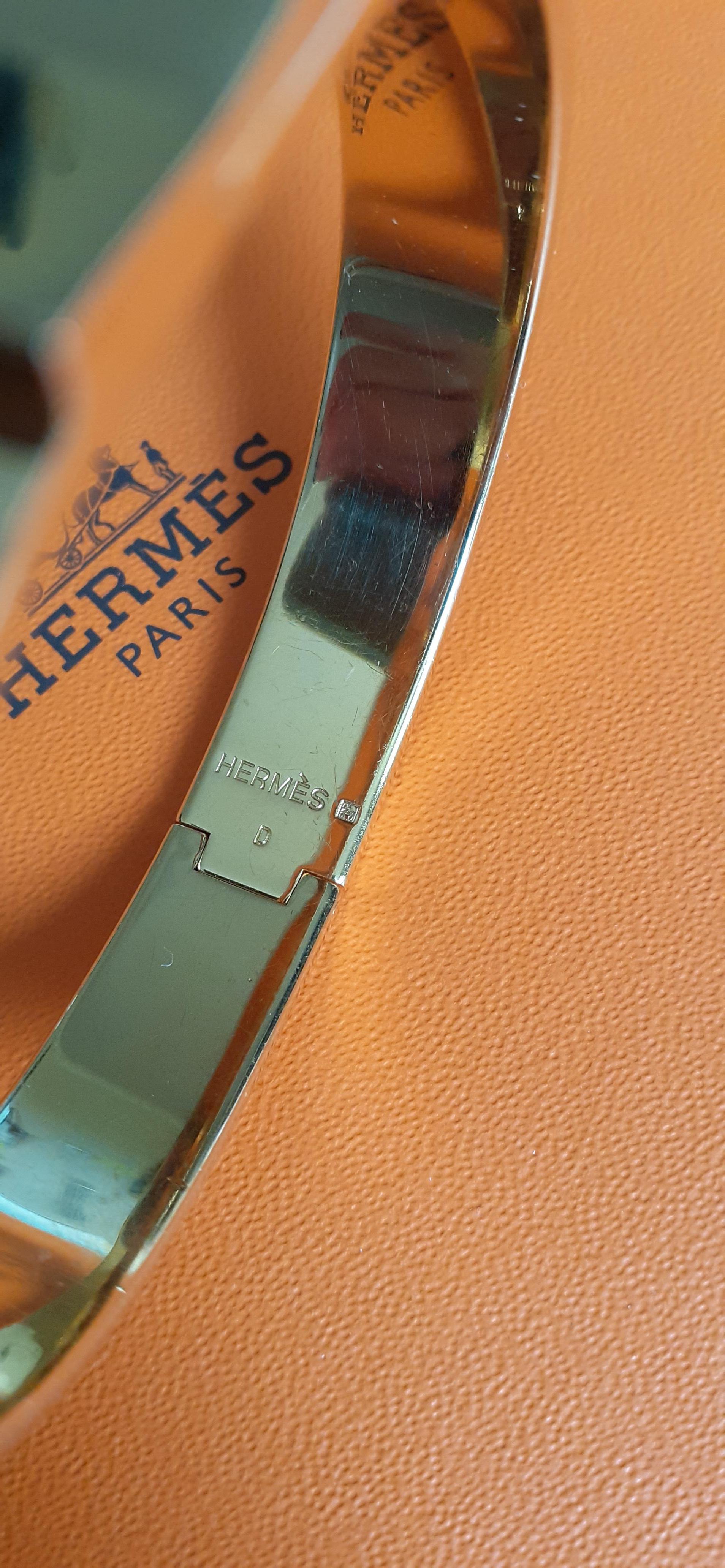 Hermès Enamel Clic Clac Bracelet Lions and Lionesses Gold Hdw Size GM For Sale 5