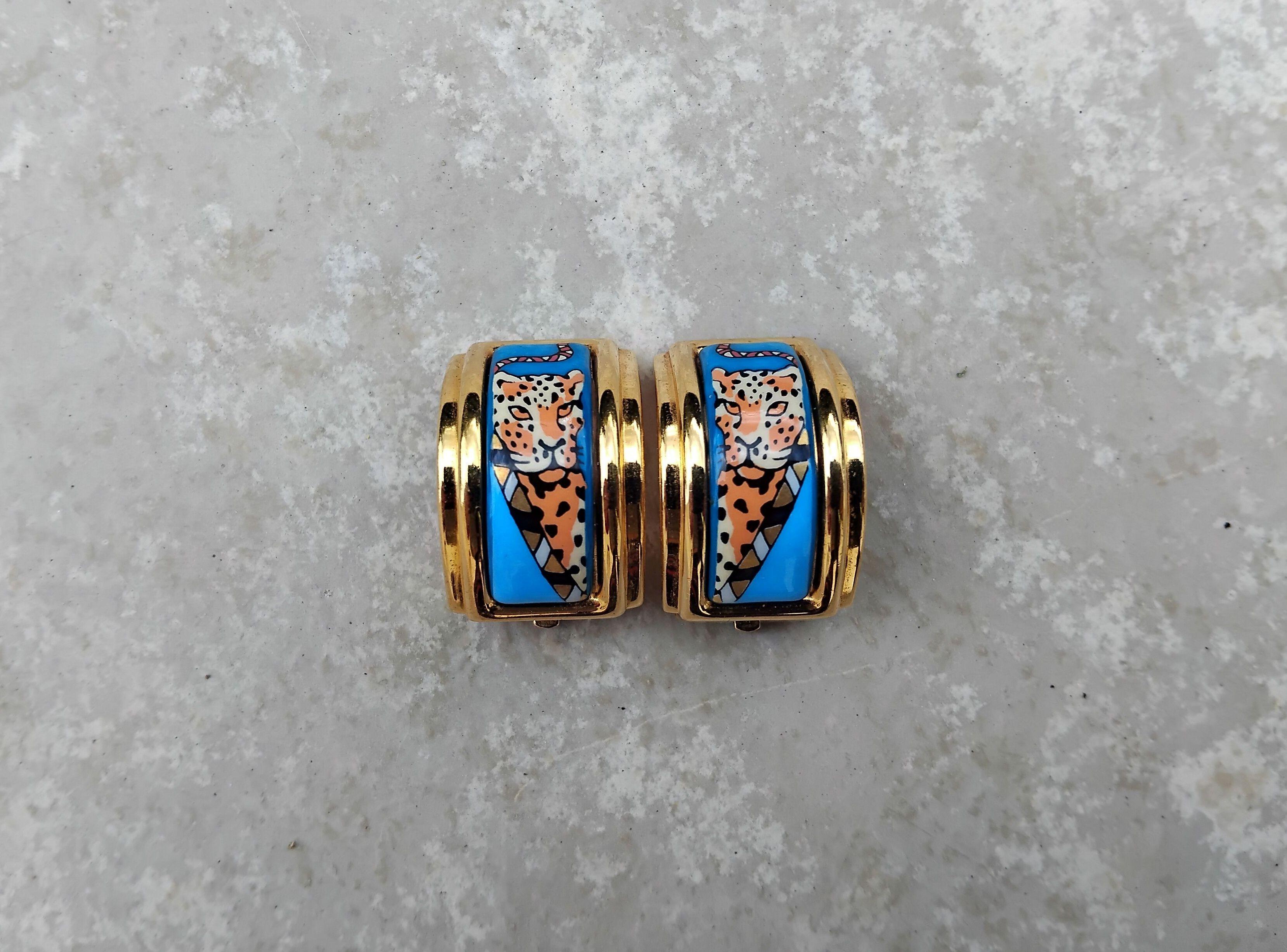 Hermès Enamel Clip-On Earrings Cheetah Leopard Print Gold Hdw  For Sale 2