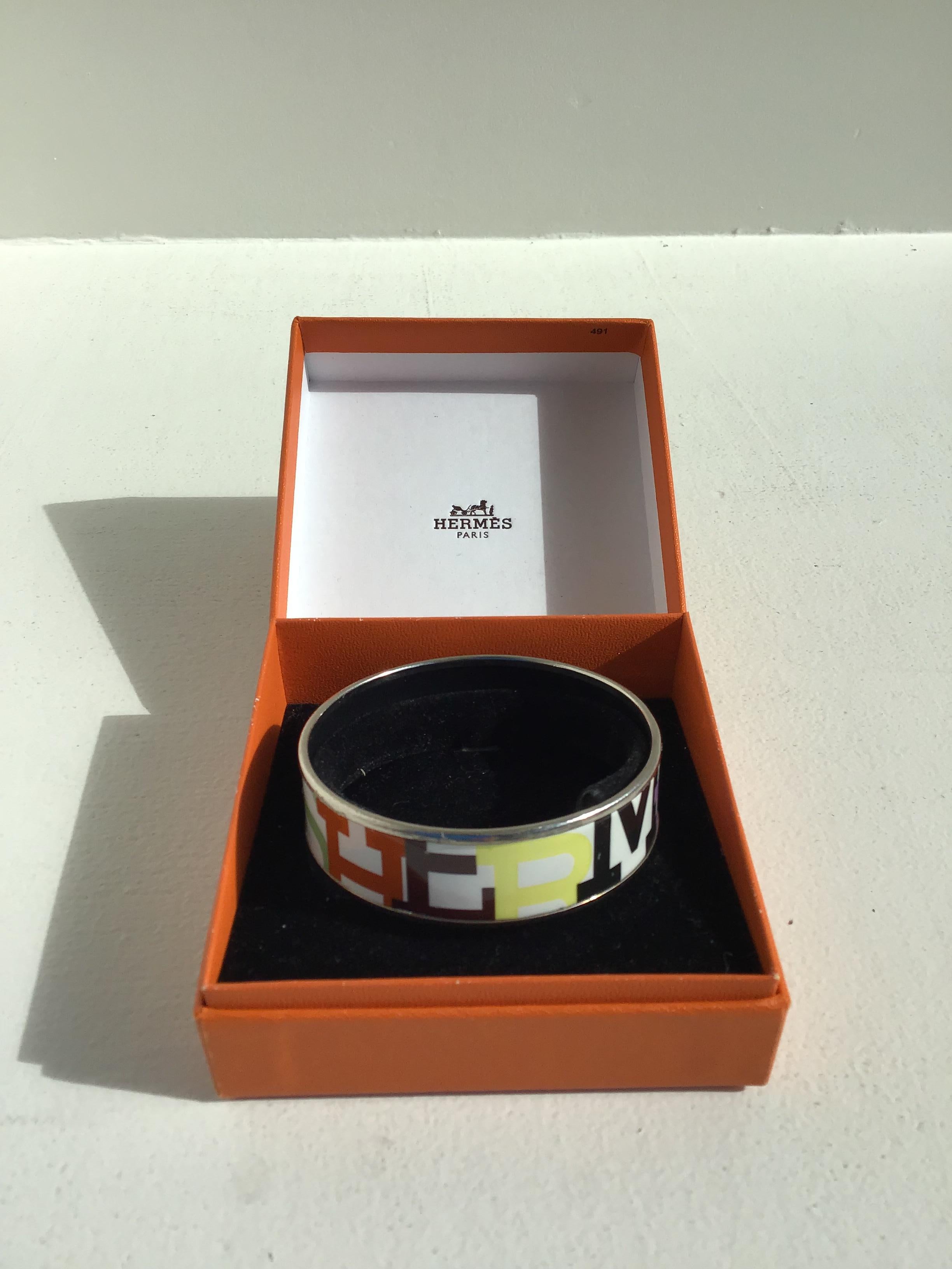 Hermes Enamel Logo Bangle Bracelet For Sale 1