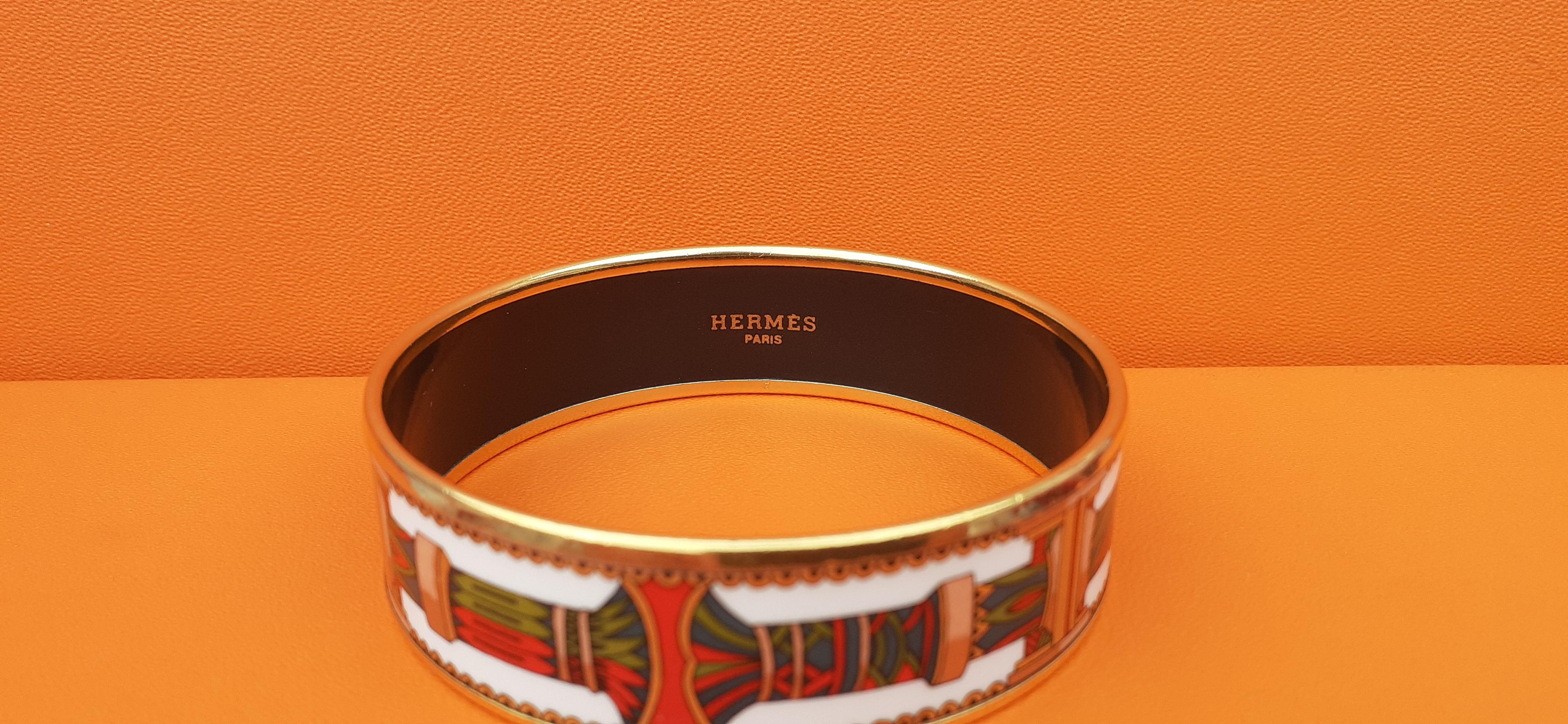 Hermès Enamel Printed Bracelet Columns Patterns Gold Plated Hdw Size 65 For Sale 6