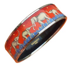 Hermès Enamel Printed Bracelet Elephants Grazing Red Size 65 Phw RARE
