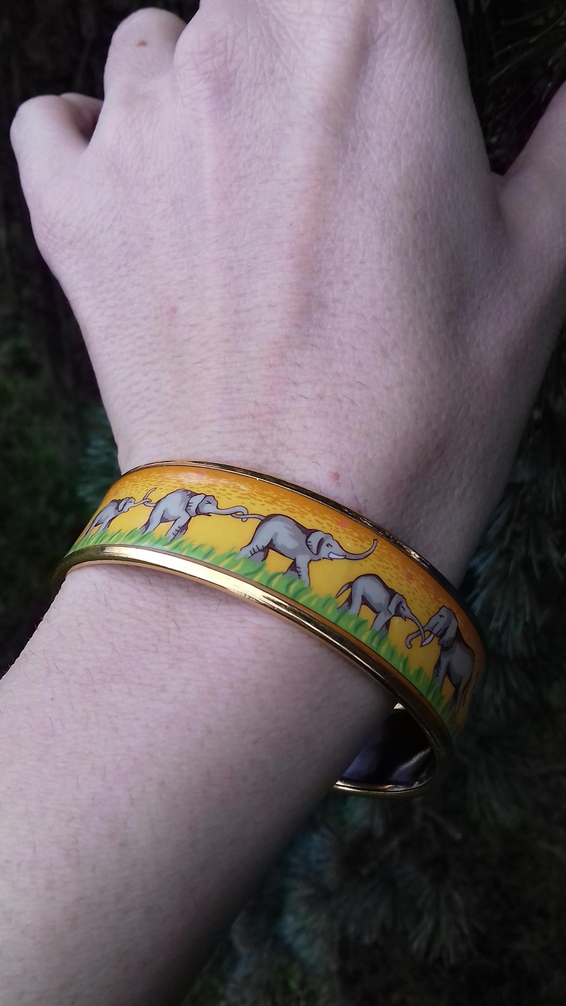 Hermès Enamel Printed Bracelet Elephants Grazing Yellow Ghw Size 65 8