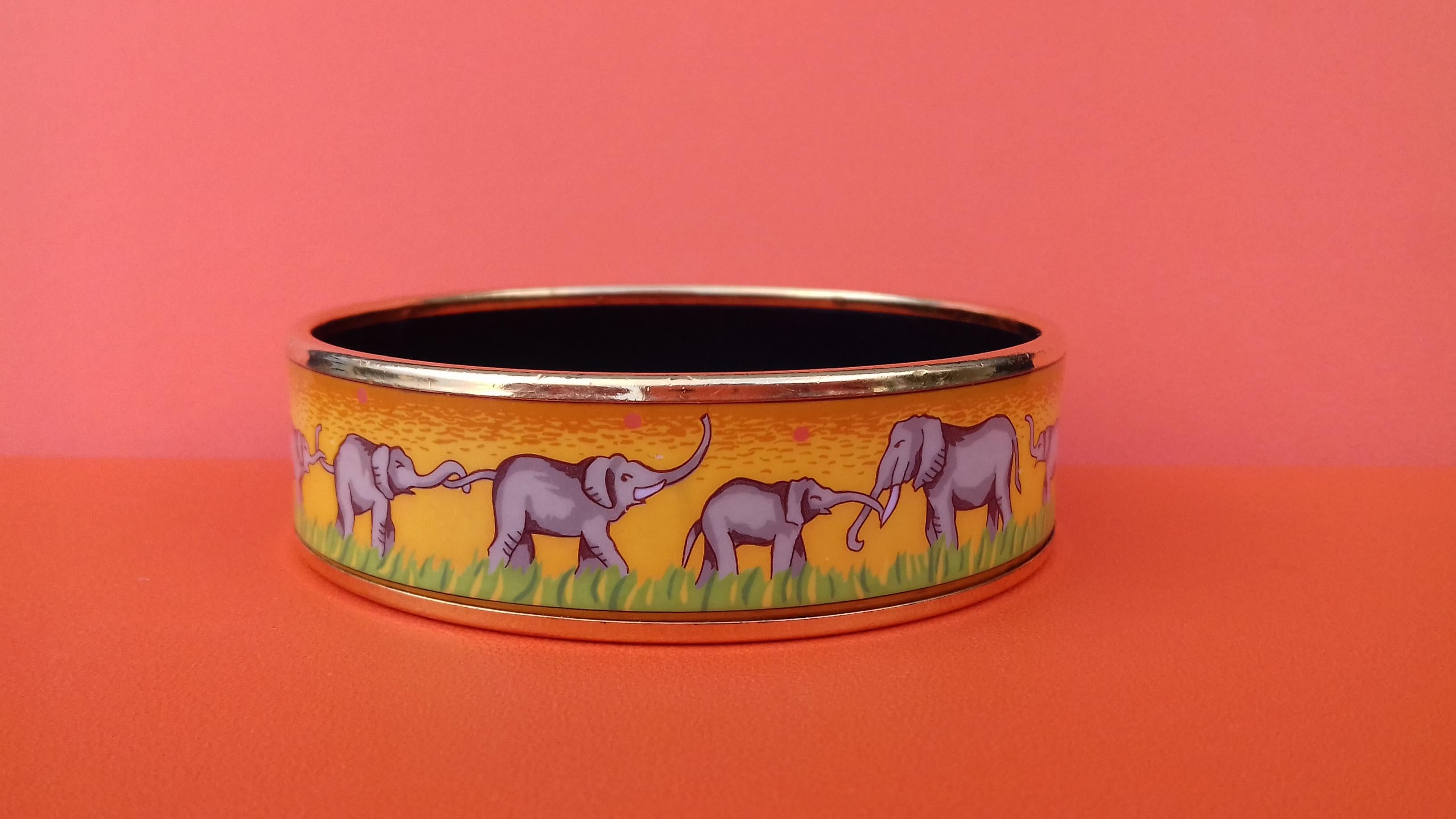 Hermès Enamel Printed Bracelet Elephants Grazing Yellow Ghw Size 65 4