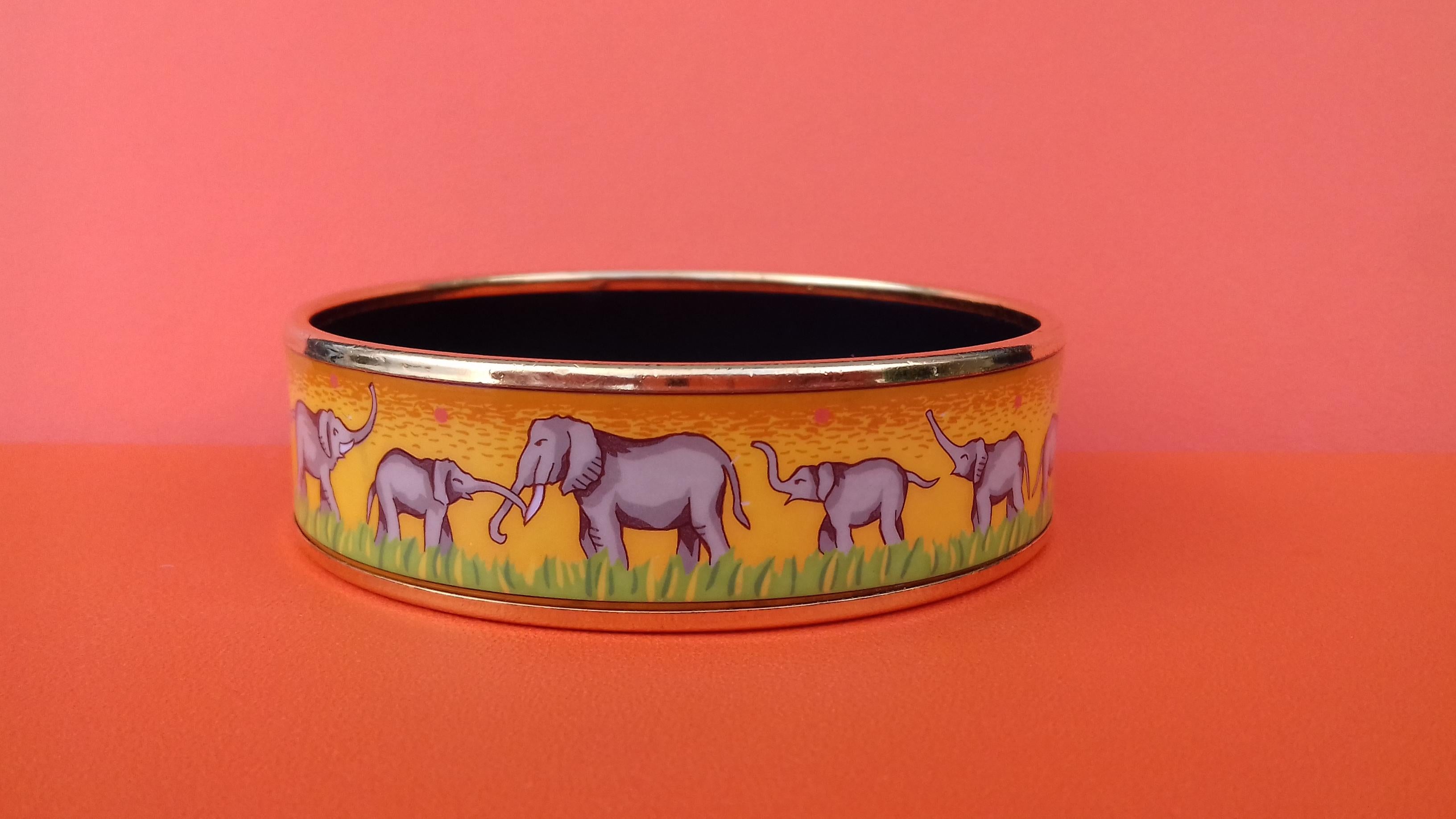 Hermès Enamel Printed Bracelet Elephants Grazing Yellow Ghw Size 65 5