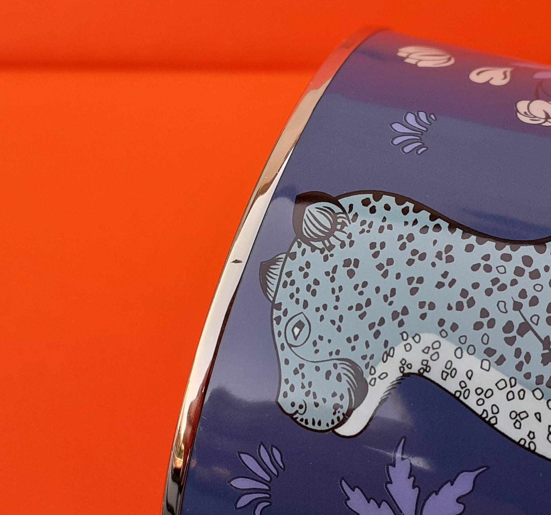 Hermès Enamel Printed Bracelet Leopards Blue Extra Wide Palladium Hdw Size GM 70 For Sale 9