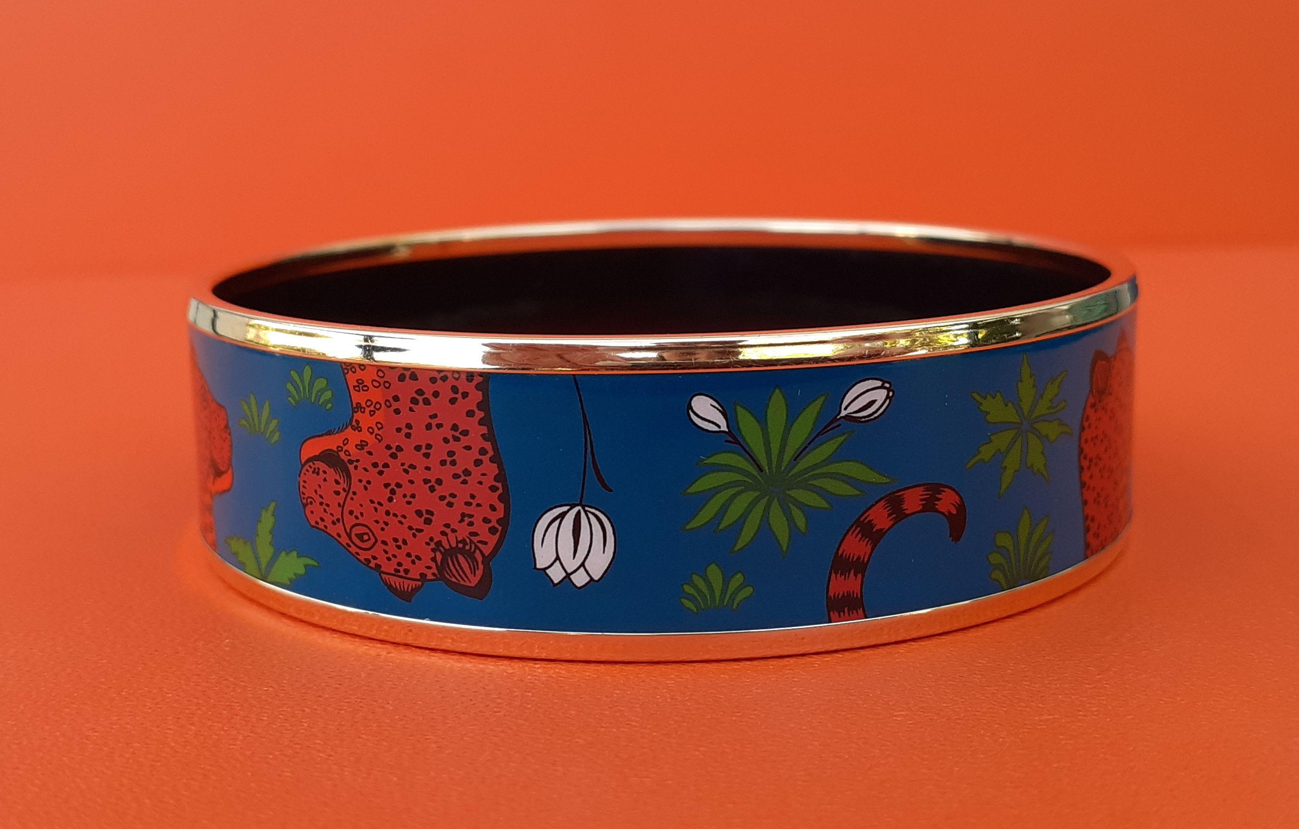 Hermès Enamel Printed Bracelet Les Léopards Folk Rose Gold Hdw Size 65  For Sale 1