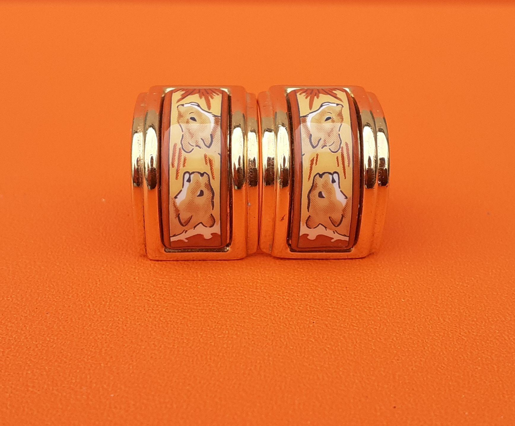 Hermès Enamel Printed Set Bracelet and Earrings Lions And Lionesses Ghw Size 65 7