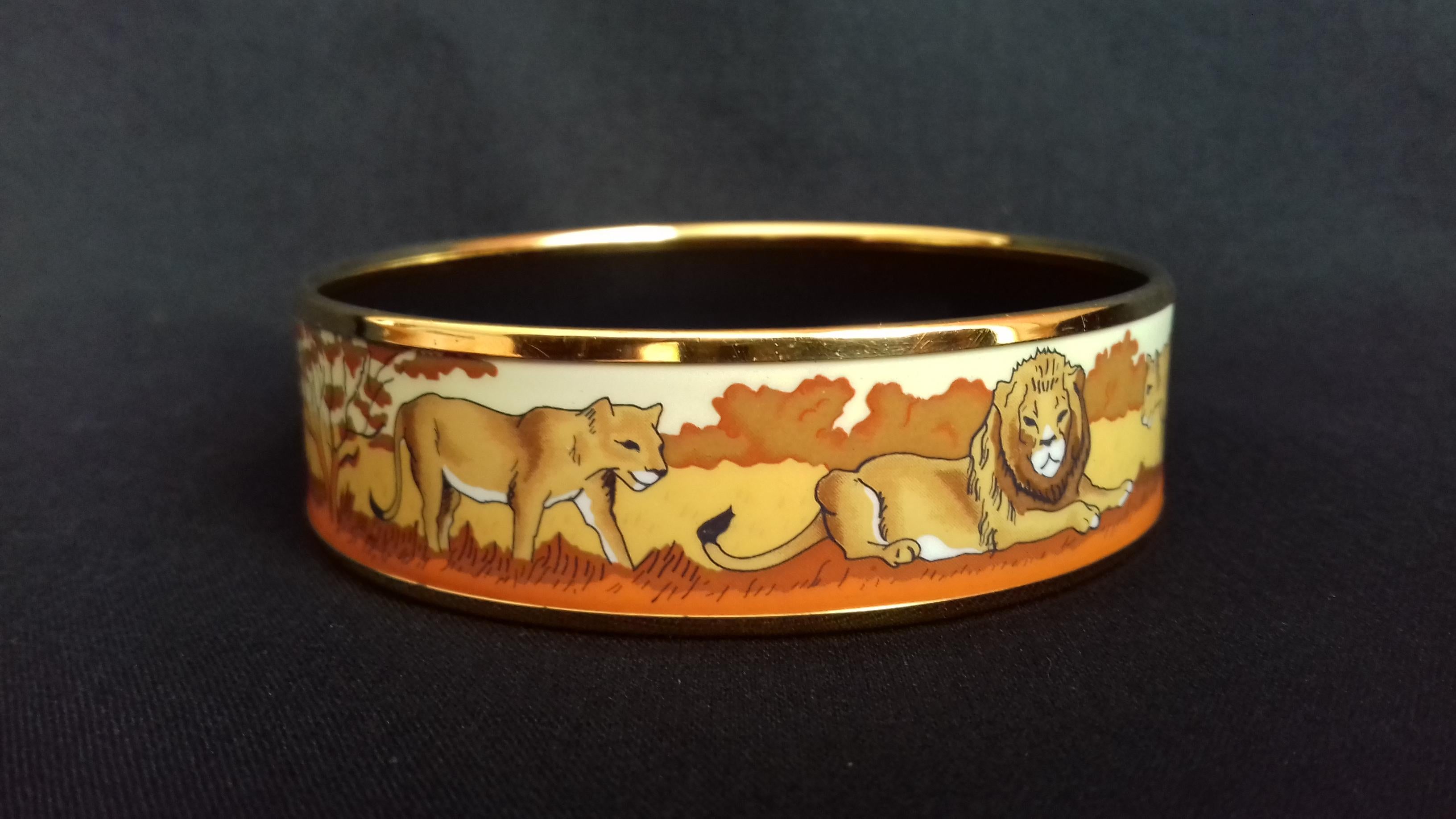 Hermès Enamel Printed Set Bracelet and Earrings Lions And Lionesses Ghw Size 65 1