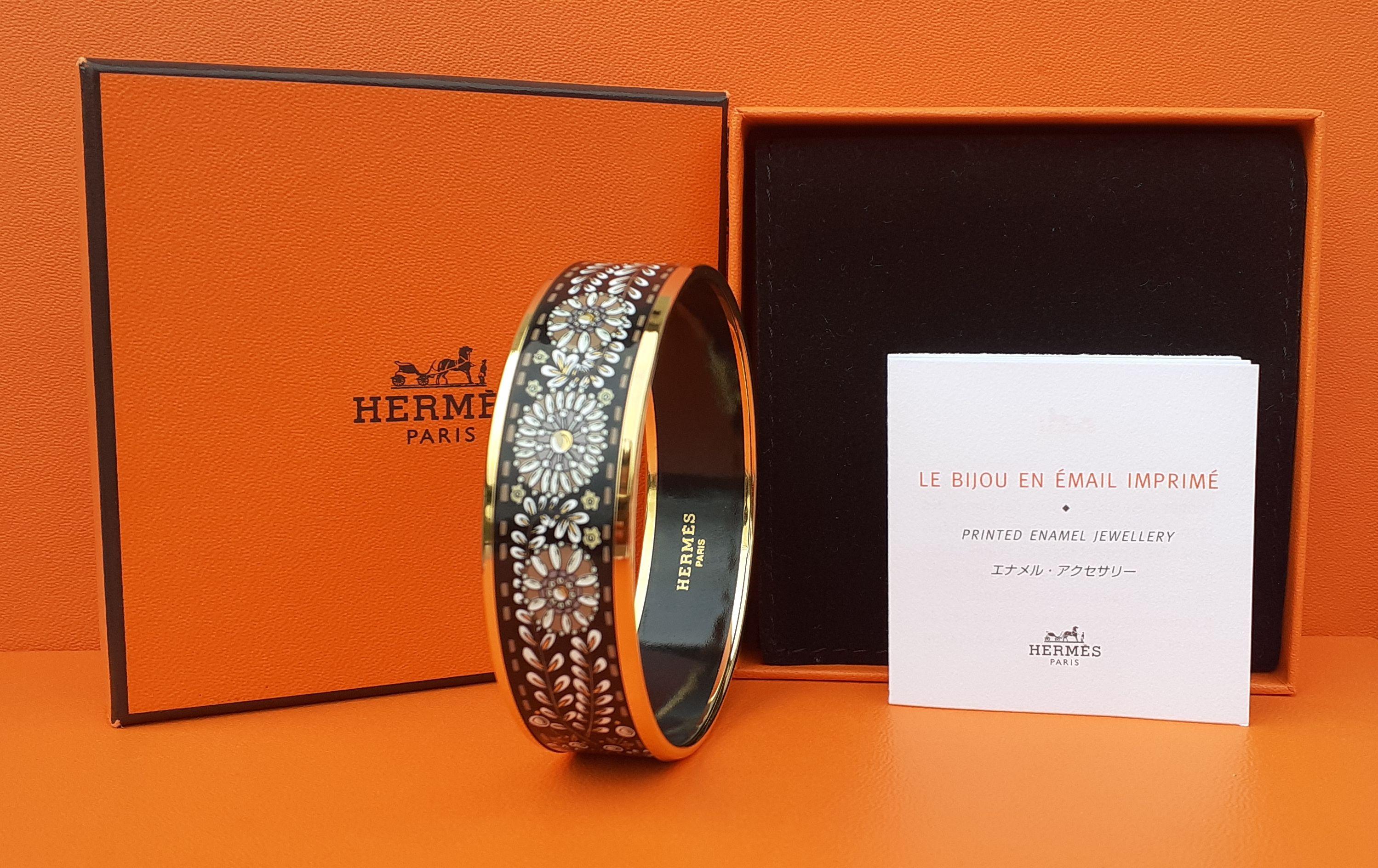 Hermès Enamel Printed Bracelet Marwari Yellow Gold Hdw Size 65  For Sale 5
