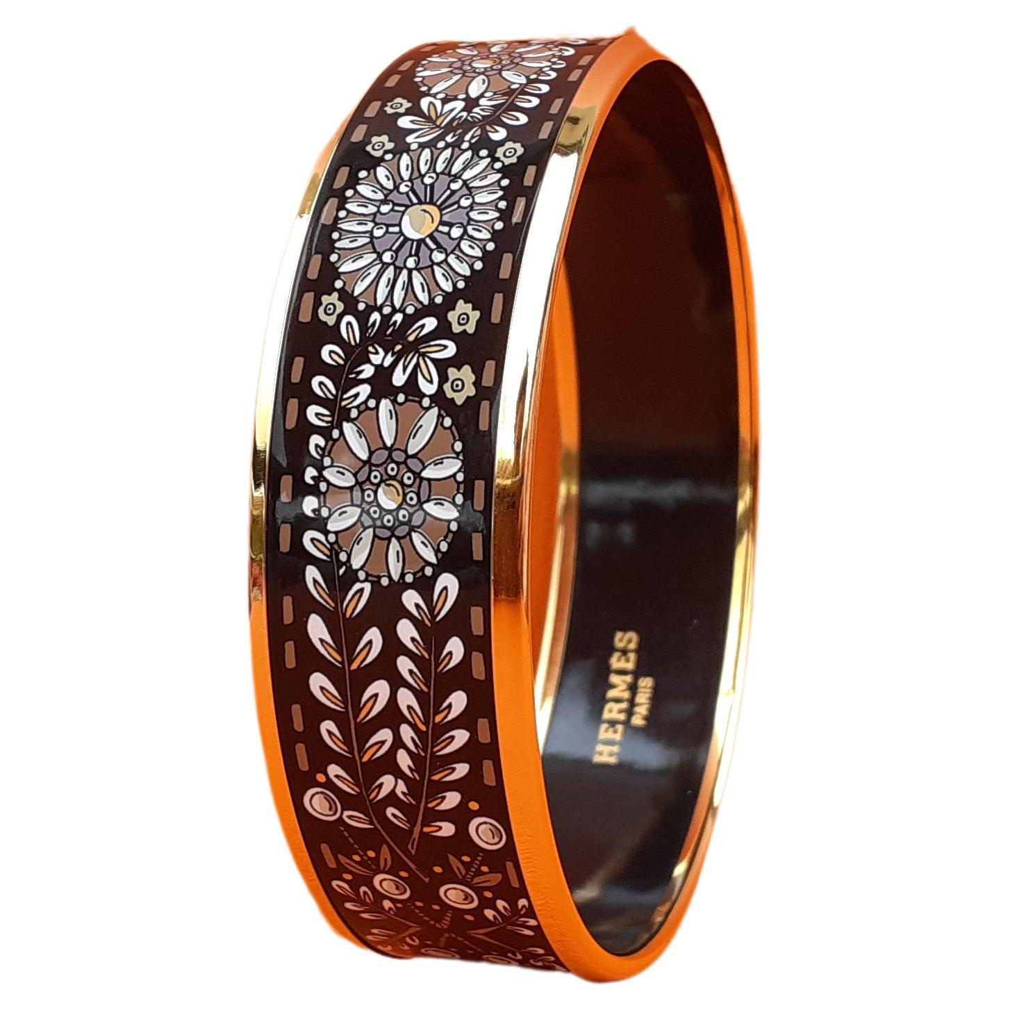 Hermès Enamel Printed Bracelet Marwari Yellow Gold Hdw Size 65  For Sale