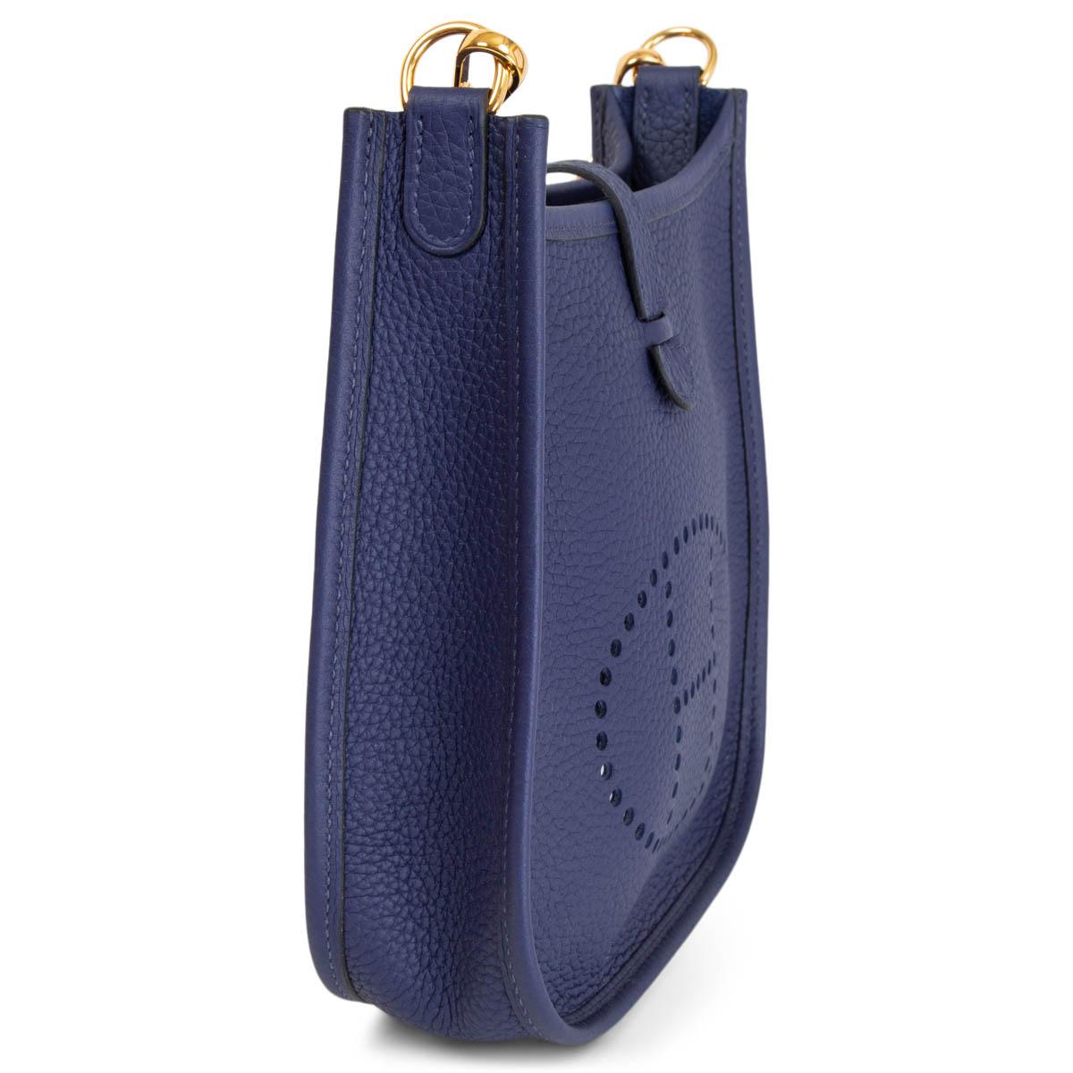 100% authentic Hermès Evelyne 16 Amazone crossbody bag in Bleu Encre (navy blue) Taurillon Clemence leather with a matching wool sangle strap, perforated leather 