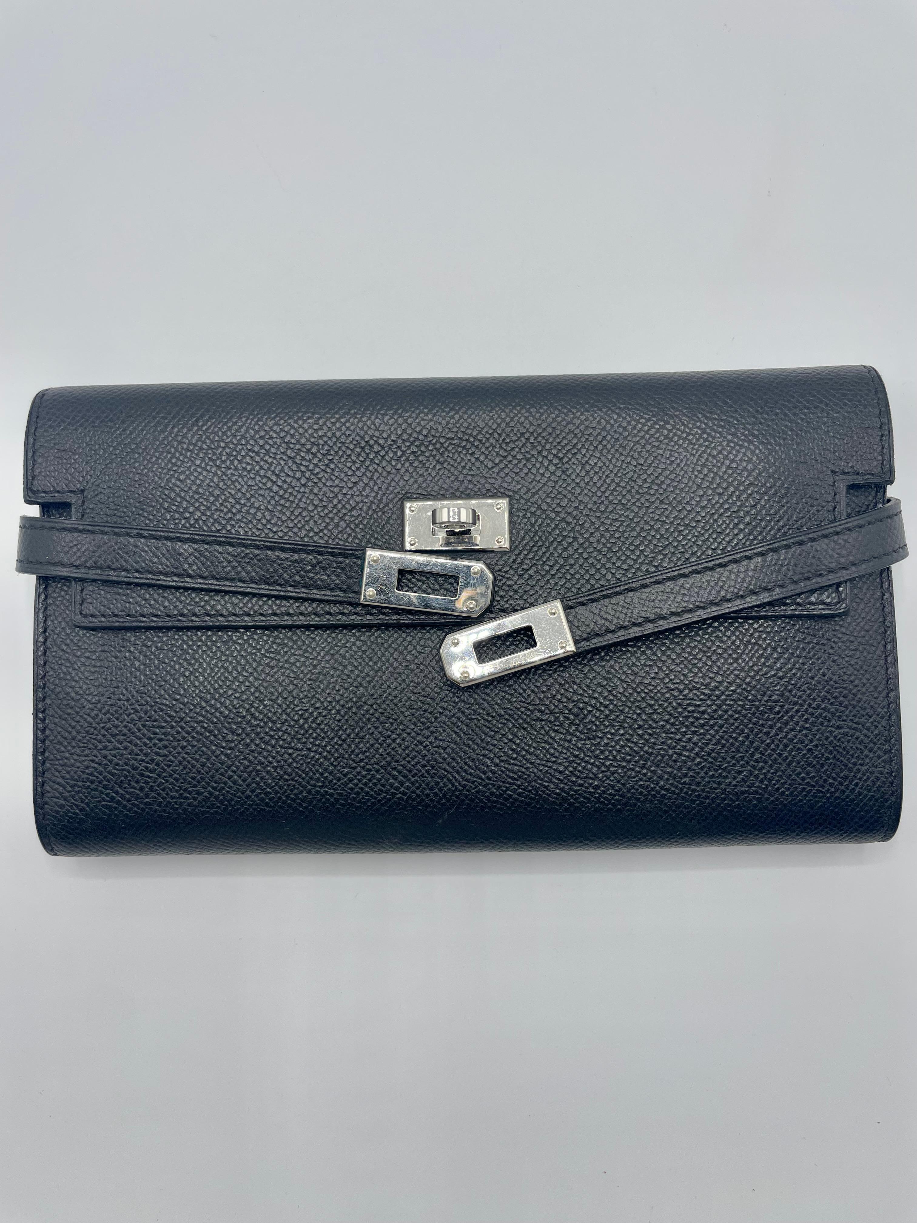 Hermès Epsom Schwarz Kelly Brieftasche  im Zustand „Gut“ im Angebot in Palm Beach, FL
