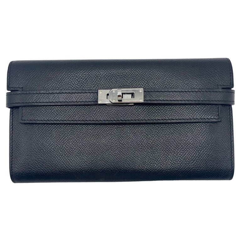 Hermès Kelly 32 Noir (Black) Sellier Epsom Gold Hardware GHW — The