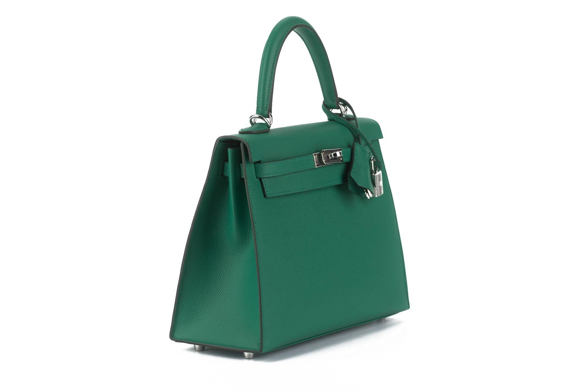 Hermès Epsom Kelly Sellier 25 Vert Jade (Blau) im Angebot