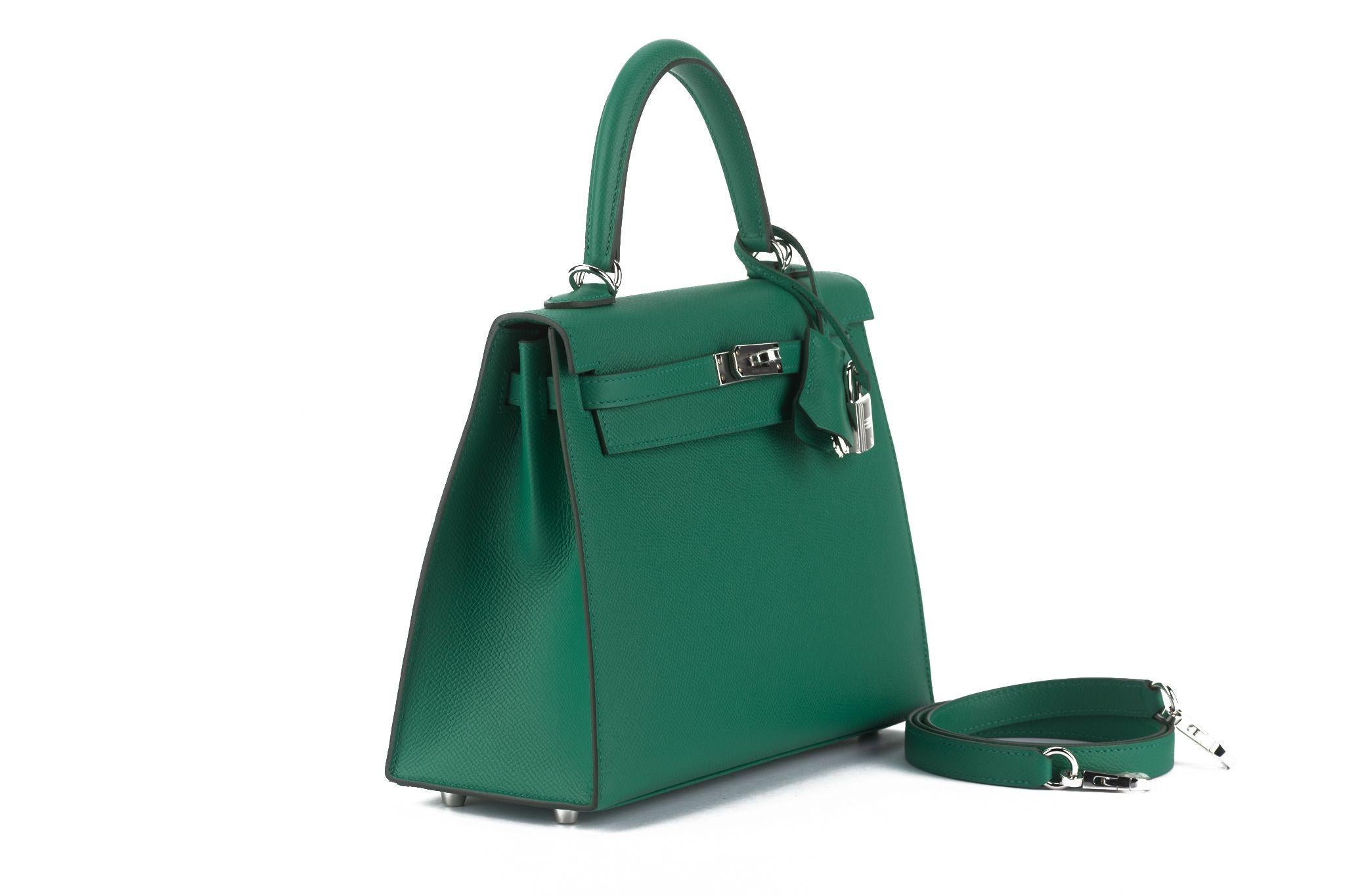 Hermès Epsom Kelly Sellier 25 Vert Jade im Zustand „Neu“ im Angebot in West Hollywood, CA