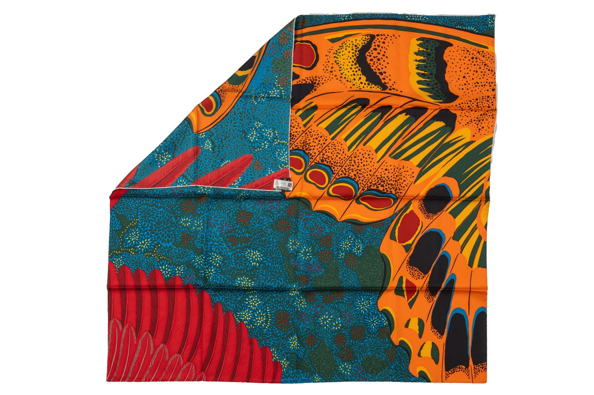 Hermes new scarf L’Esprit de la Foret 90 cm silk purple carre',  forest butterfly design. 
No box.