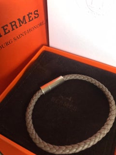 Hermes Étain Calfskin With Palladium Plated Hardware Goliath Bracelet T4