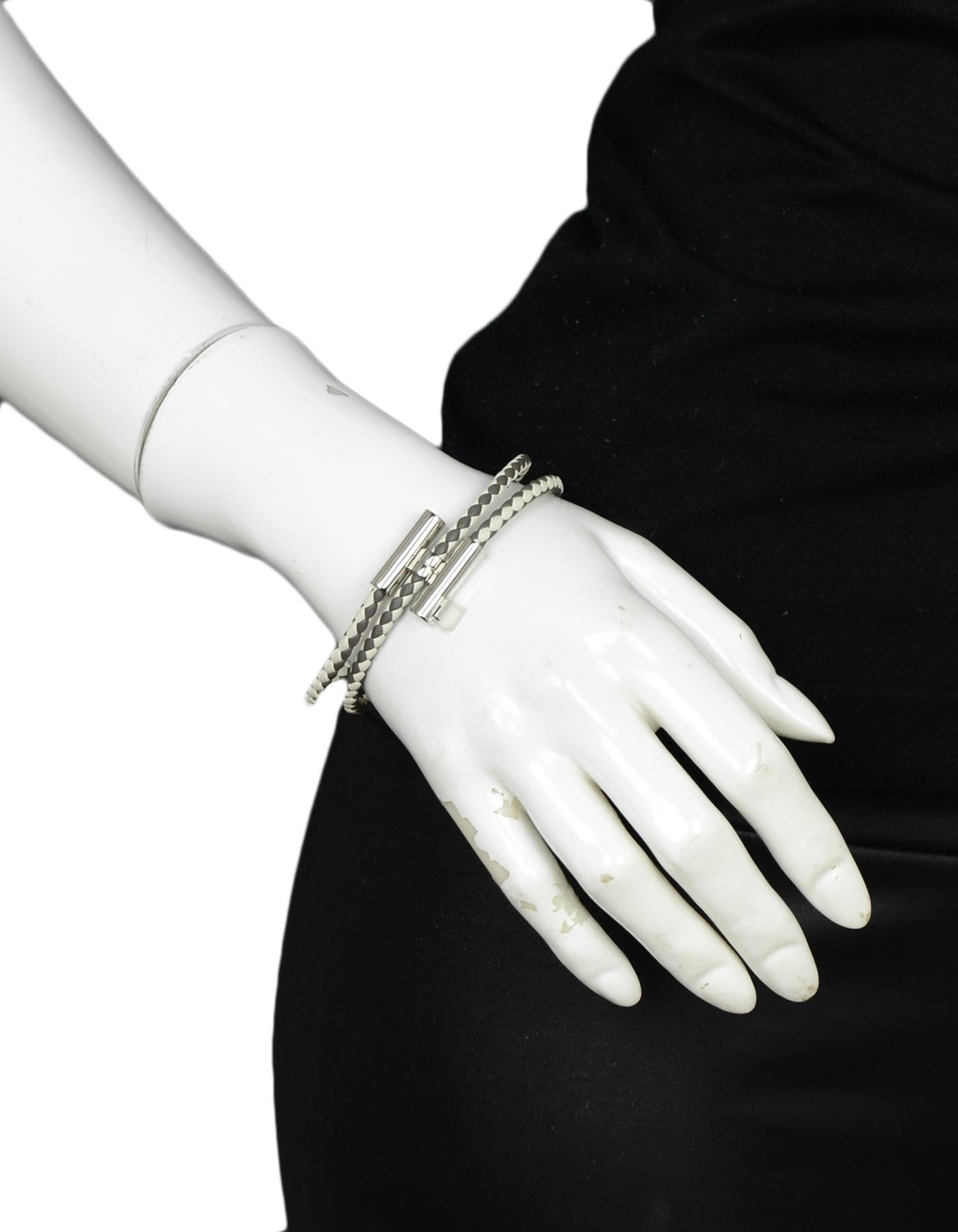 Hermes Etain Grey/Craie Bicolor Leather Tournis Tresse H Wrap Bracelet sz L für Damen oder Herren